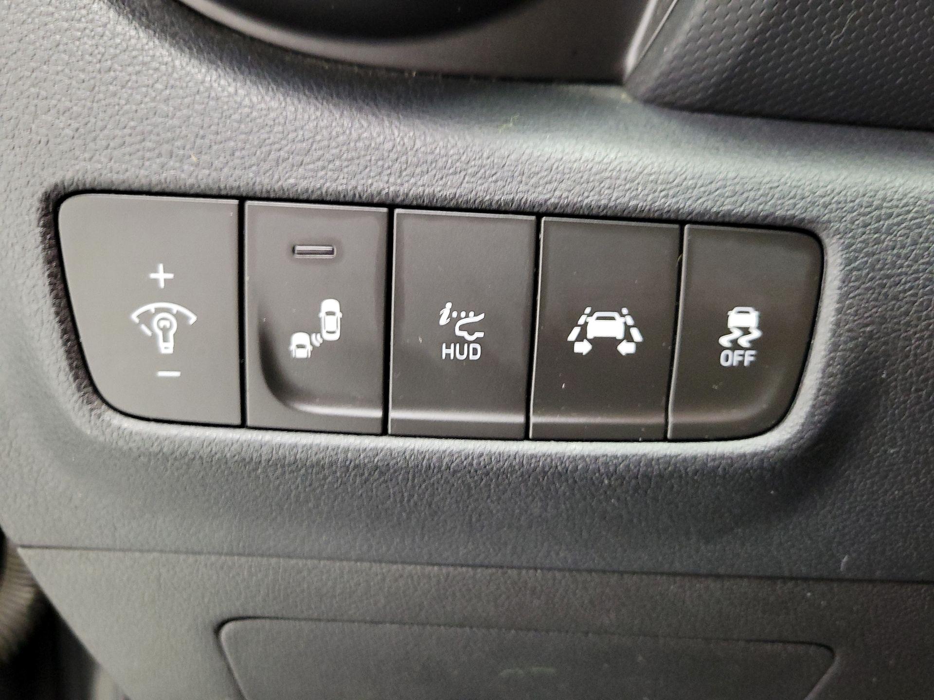 Thumbnail: 2020 Hyundai Kona - 13