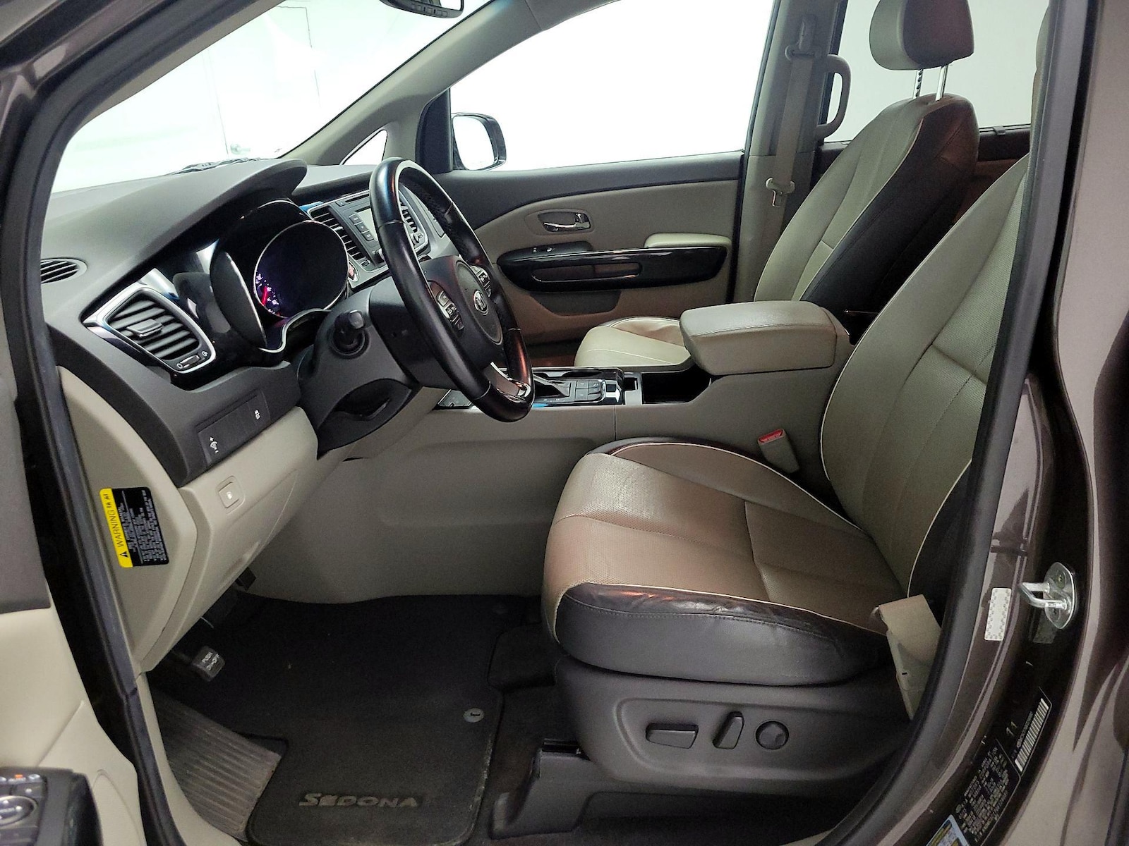 2016 Kia Sedona EX - Photo 12
