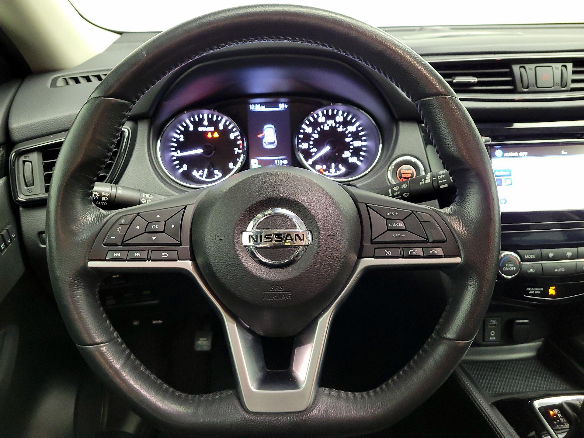 Thumbnail: 2017 Nissan Rogue - 10