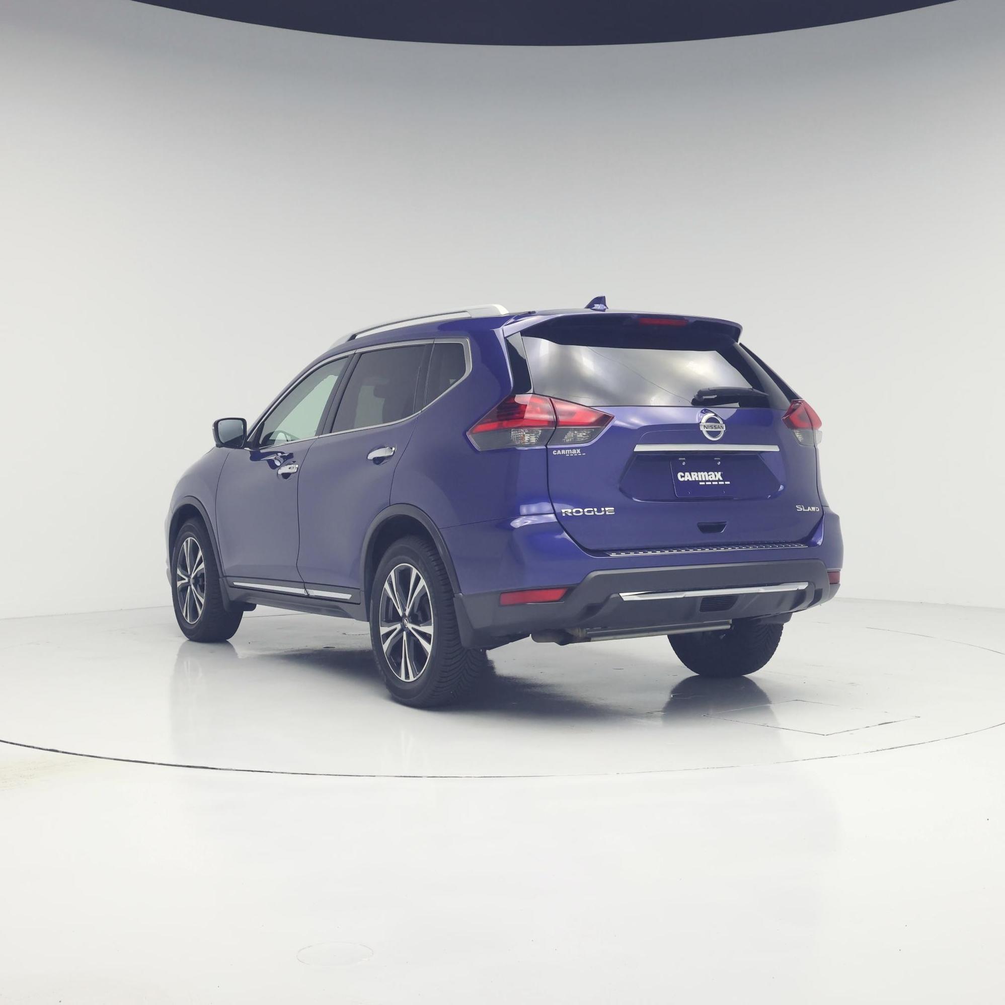 Thumbnail: 2017 Nissan Rogue - 2