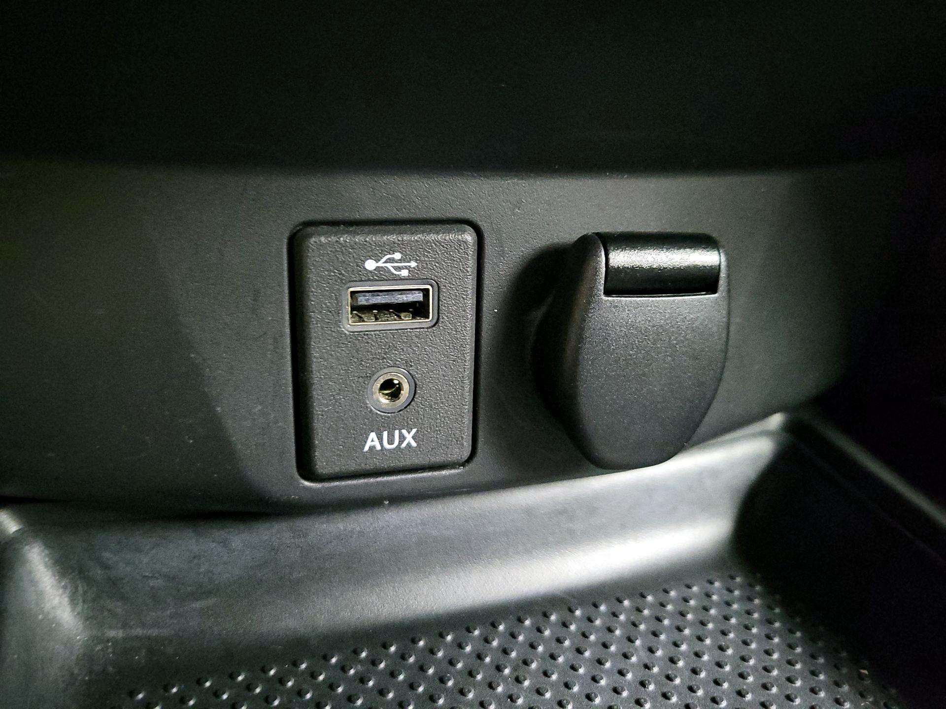 Thumbnail: 2017 Nissan Rogue - 19