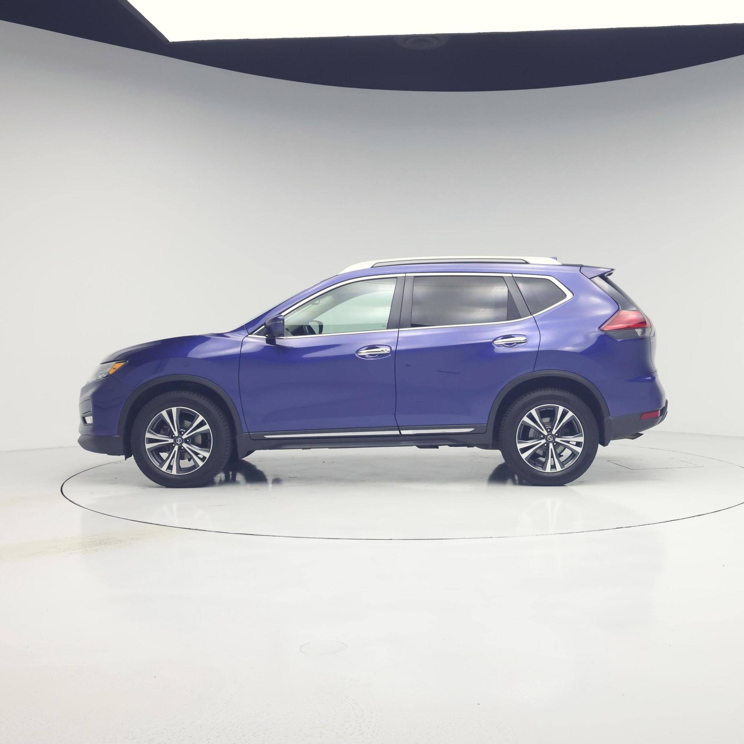 Thumbnail: 2017 Nissan Rogue - 3