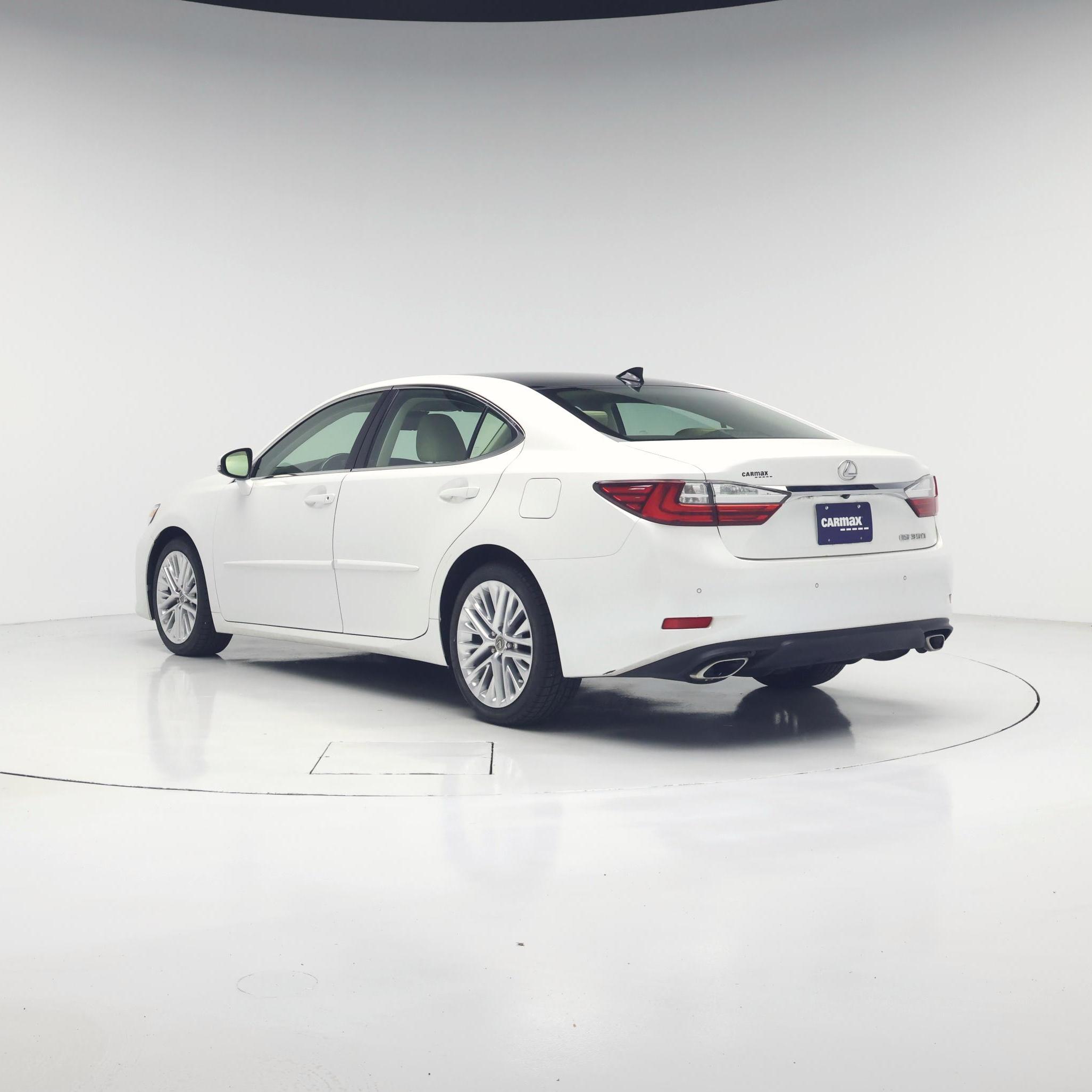 Thumbnail: 2018 Lexus ES - 2