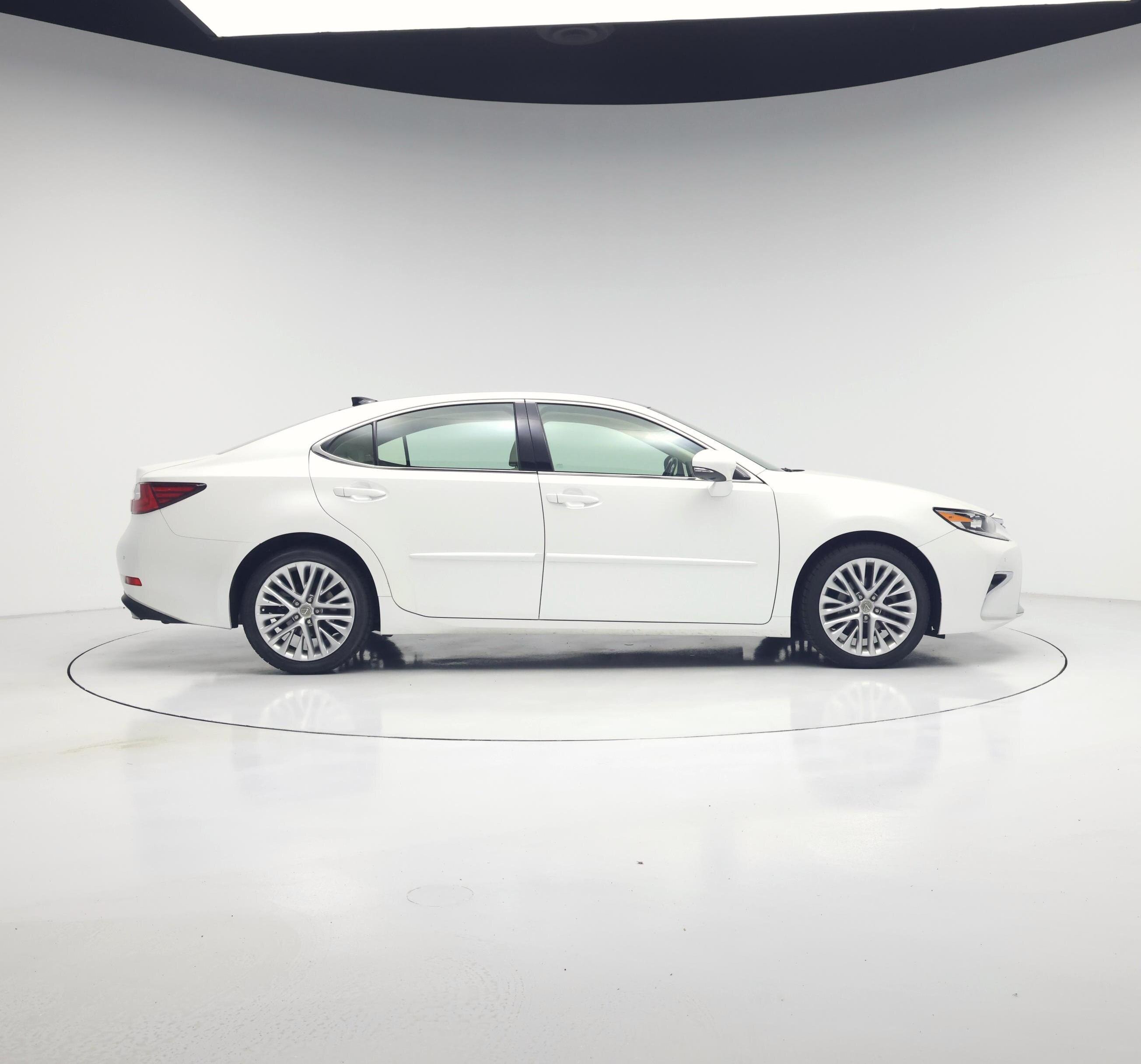 Thumbnail: 2018 Lexus ES - 7