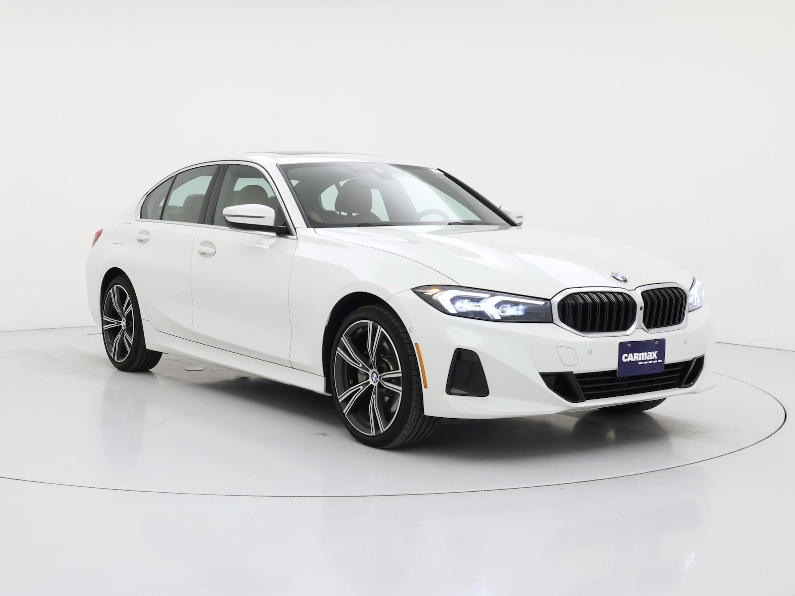 2024 BMW 3 Series 330i - Photo 2