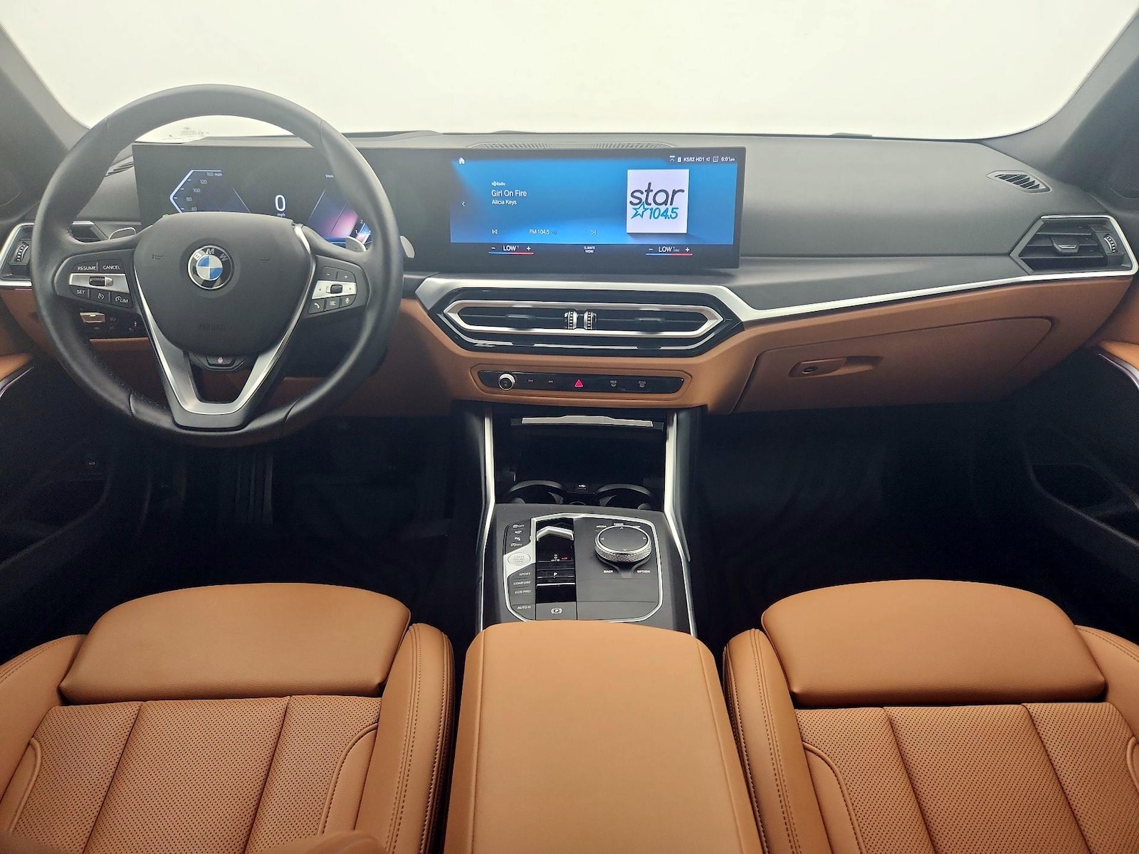 2024 BMW 3 Series 330i - Photo 10
