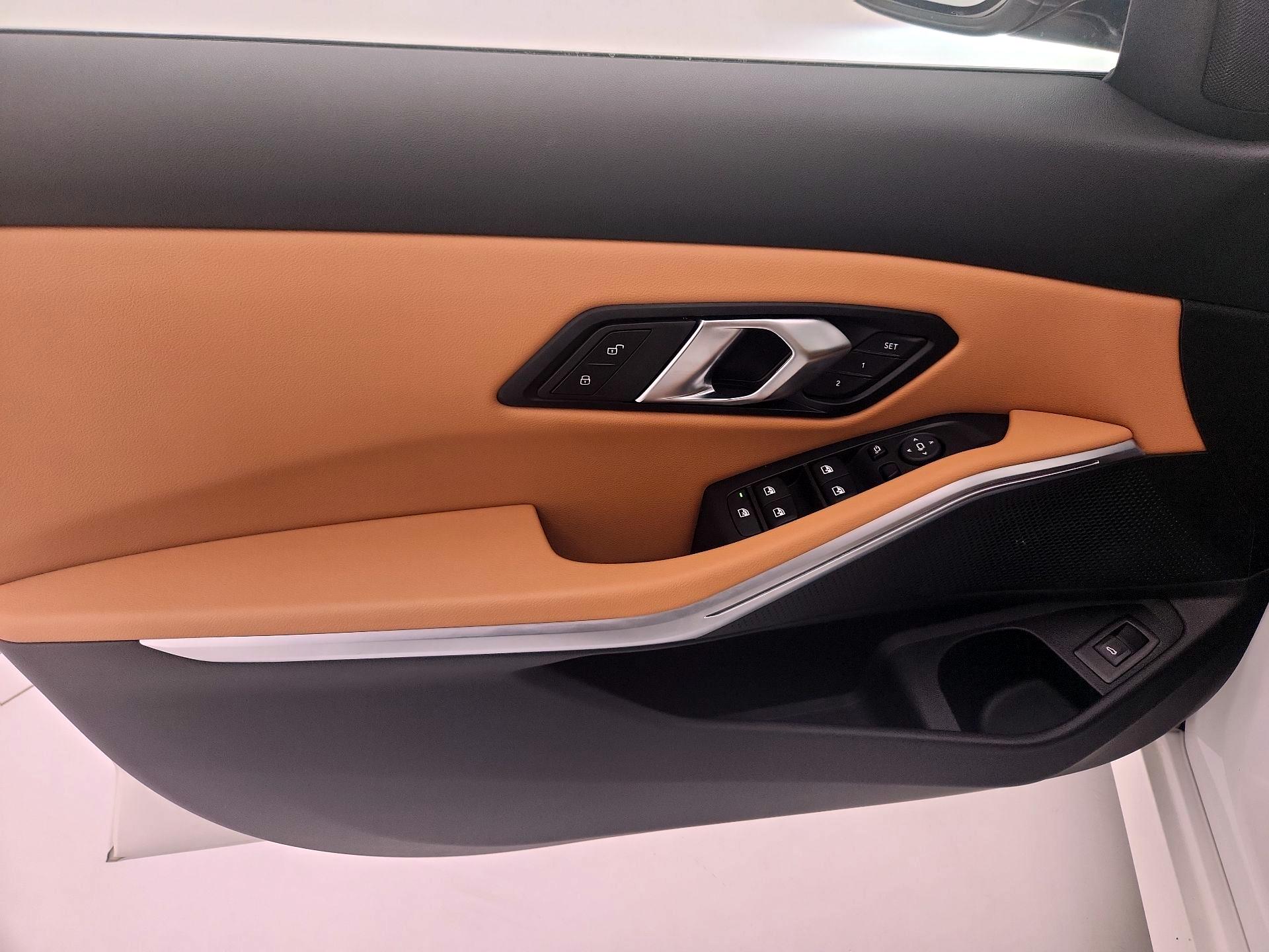 Thumbnail: 2024 BMW 3 Series - 12