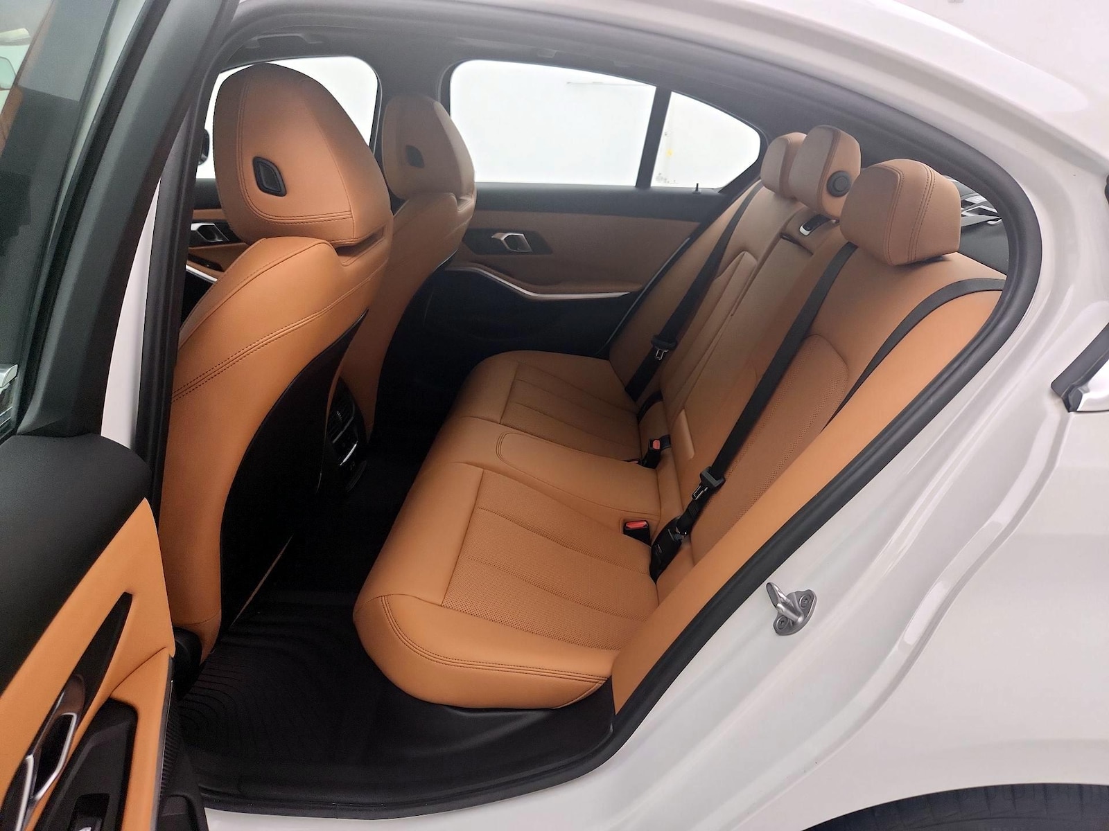 2024 BMW 3 Series 330i - Photo 22