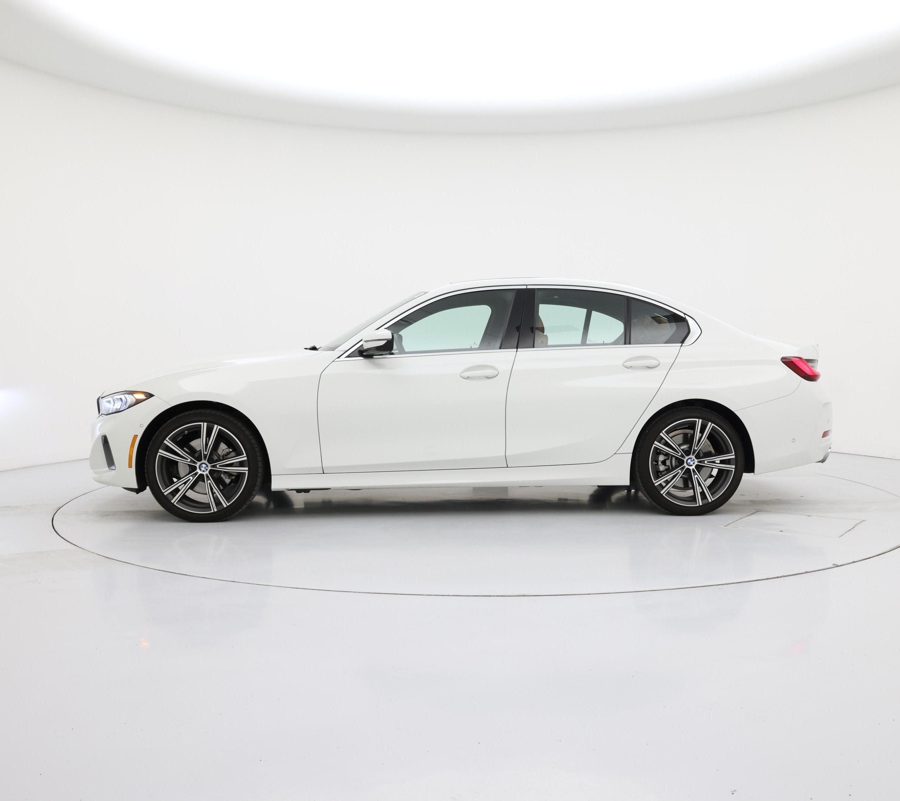 Thumbnail: 2024 BMW 3 Series - 3
