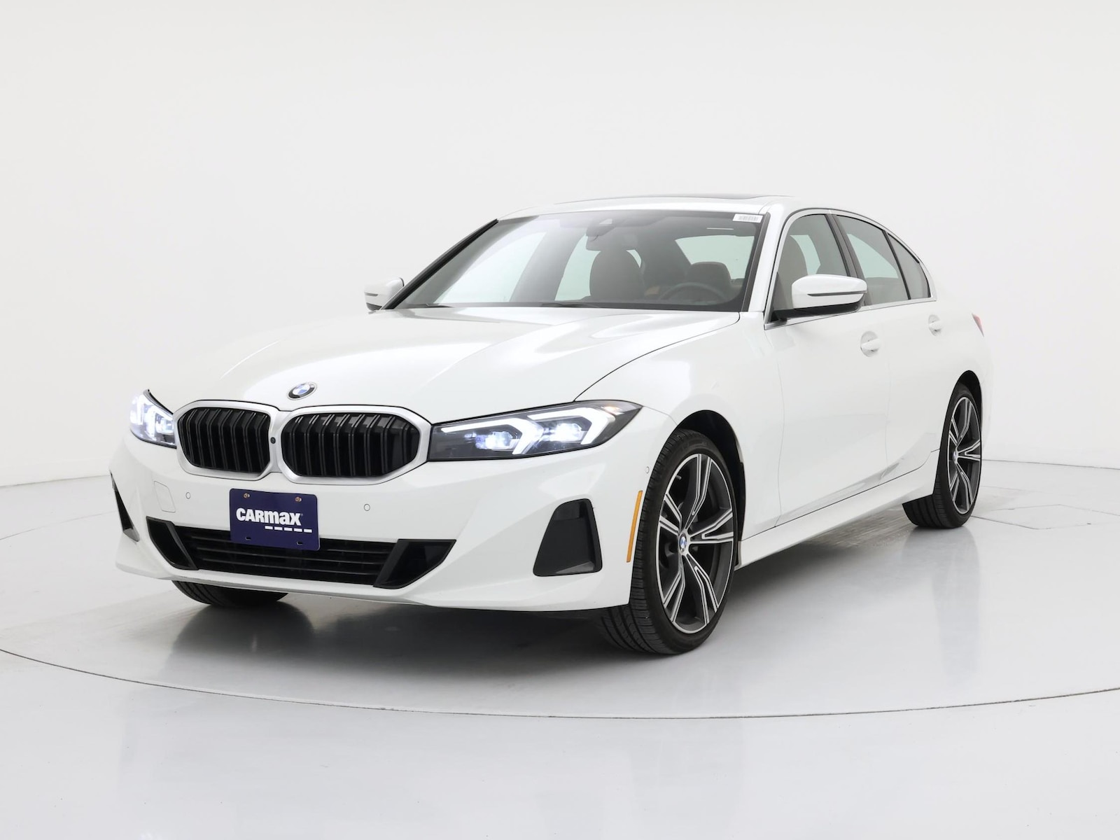2024 BMW 3 Series 330i - Photo 5