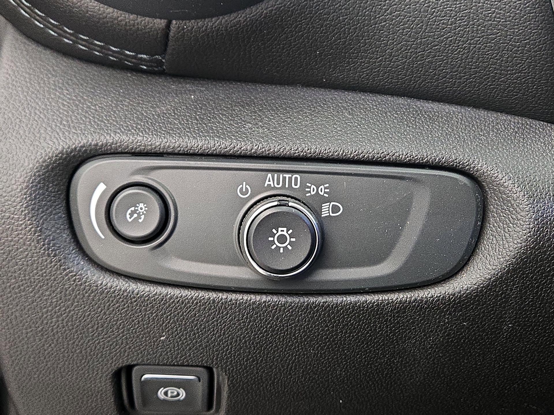 Thumbnail: 2020 Chevrolet Blazer - 13