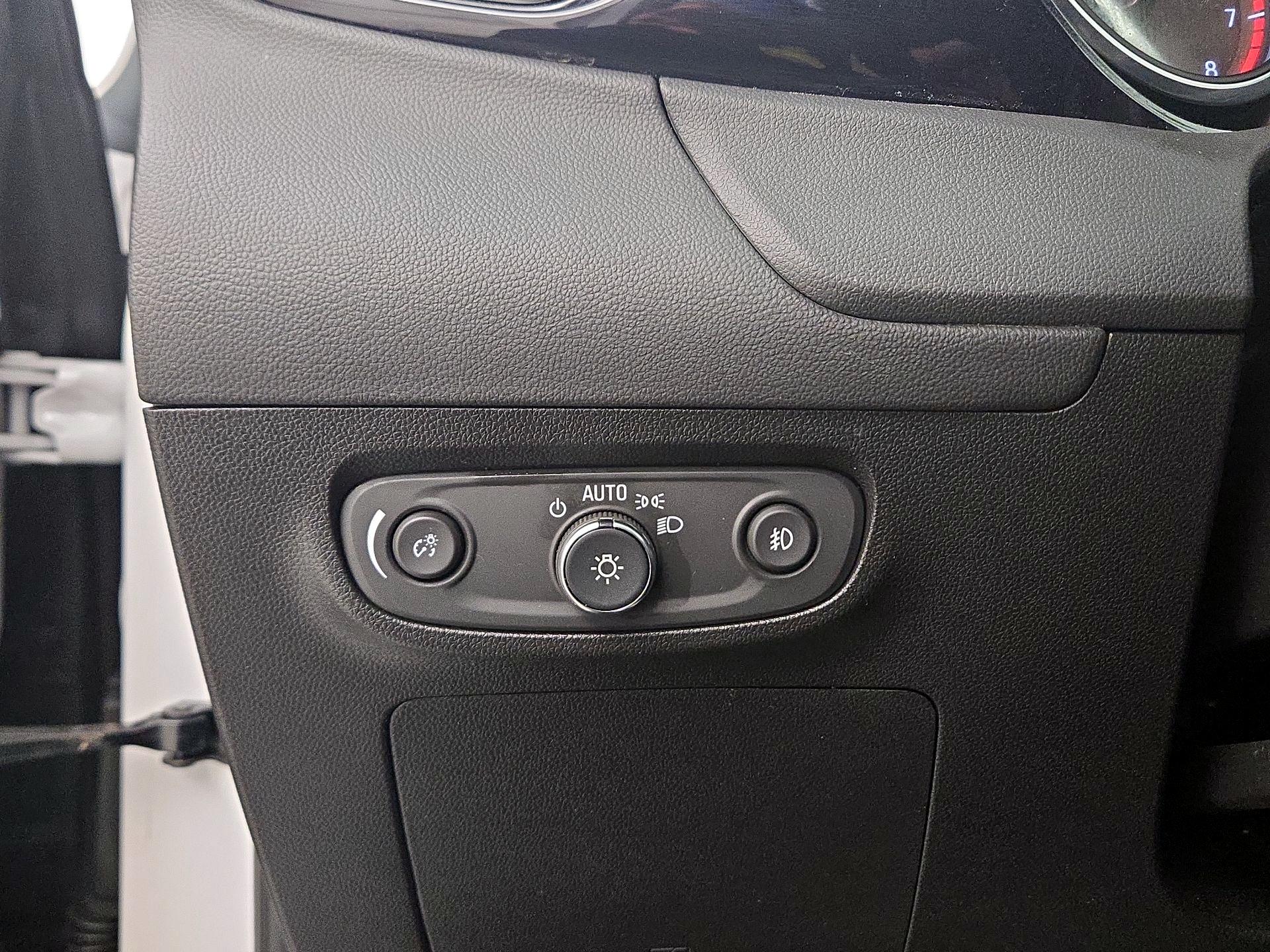 Thumbnail: 2022 Buick Encore GX - 13