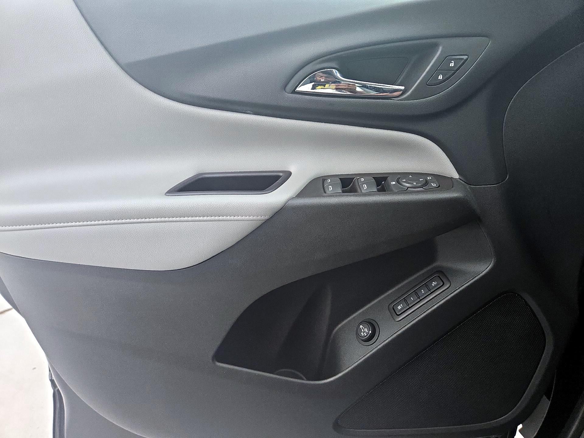 Thumbnail: 2020 Chevrolet Equinox - 12