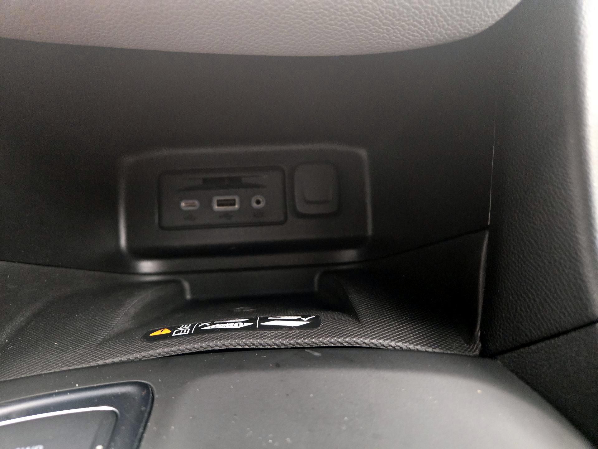 Thumbnail: 2020 Chevrolet Equinox - 18