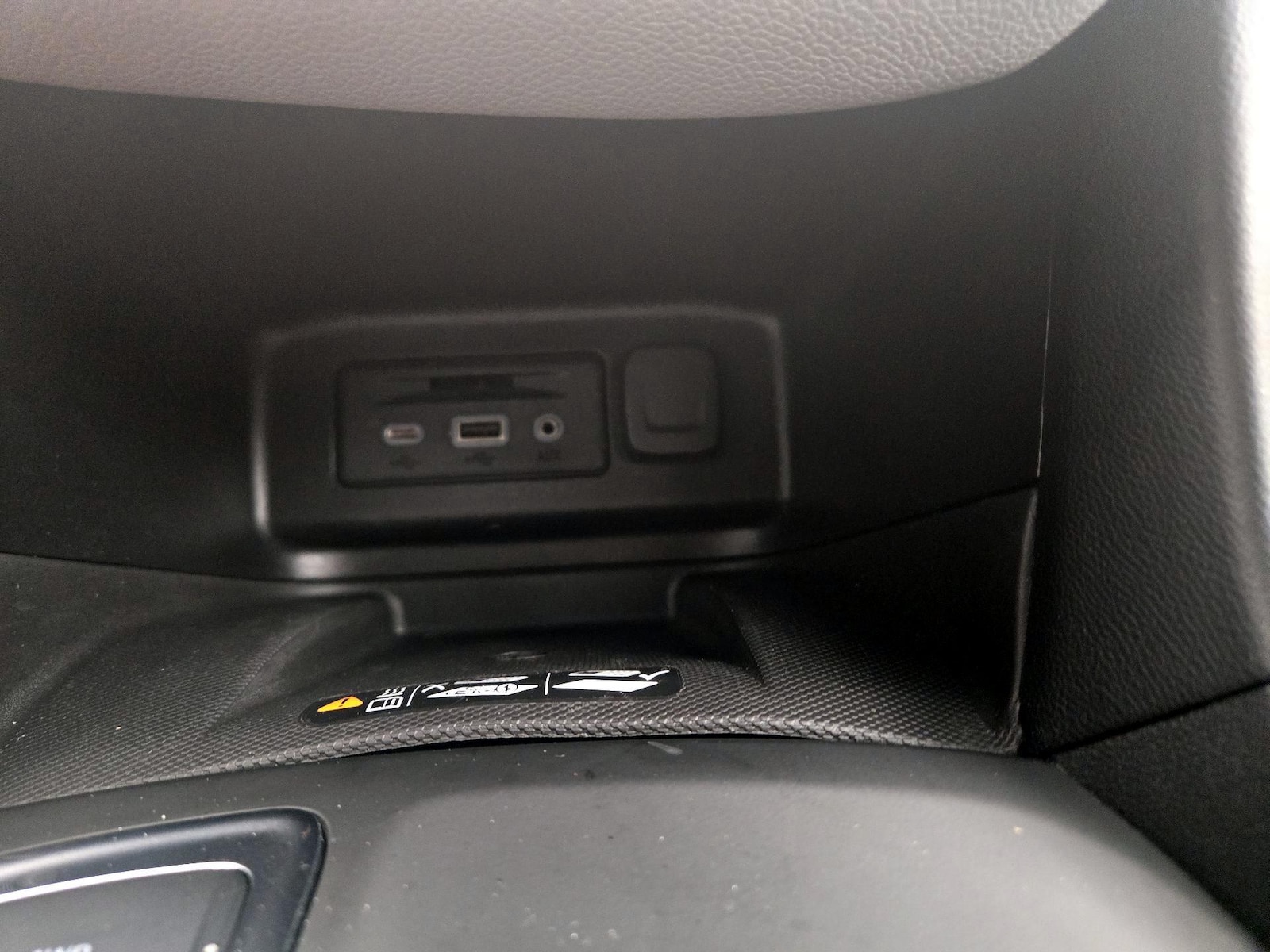 2020 Chevrolet Equinox Premier - Photo 19