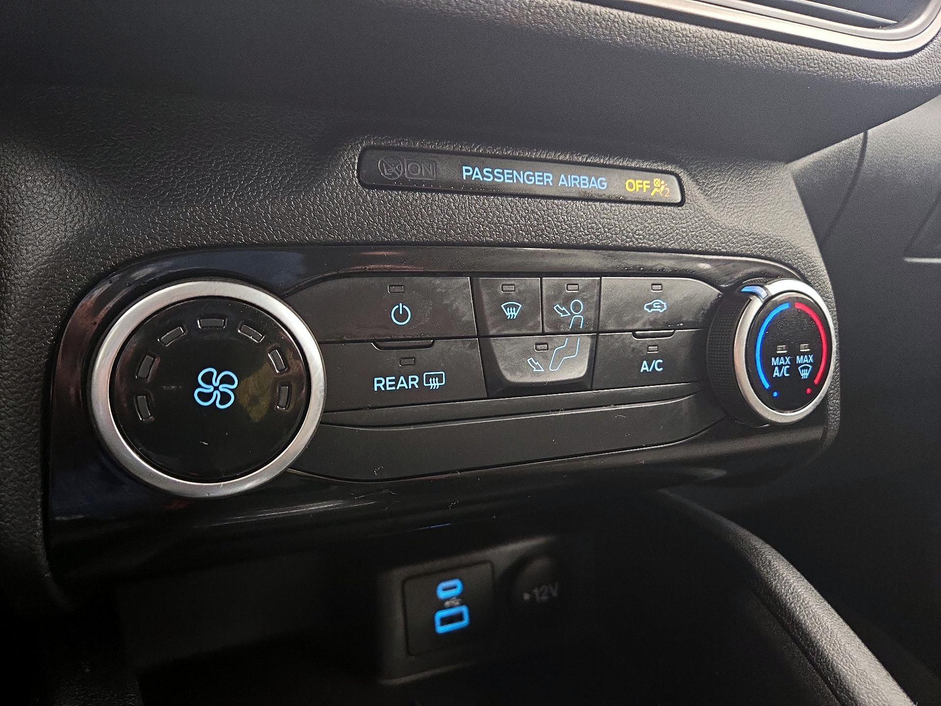 Thumbnail: 2022 Ford Escape - 16