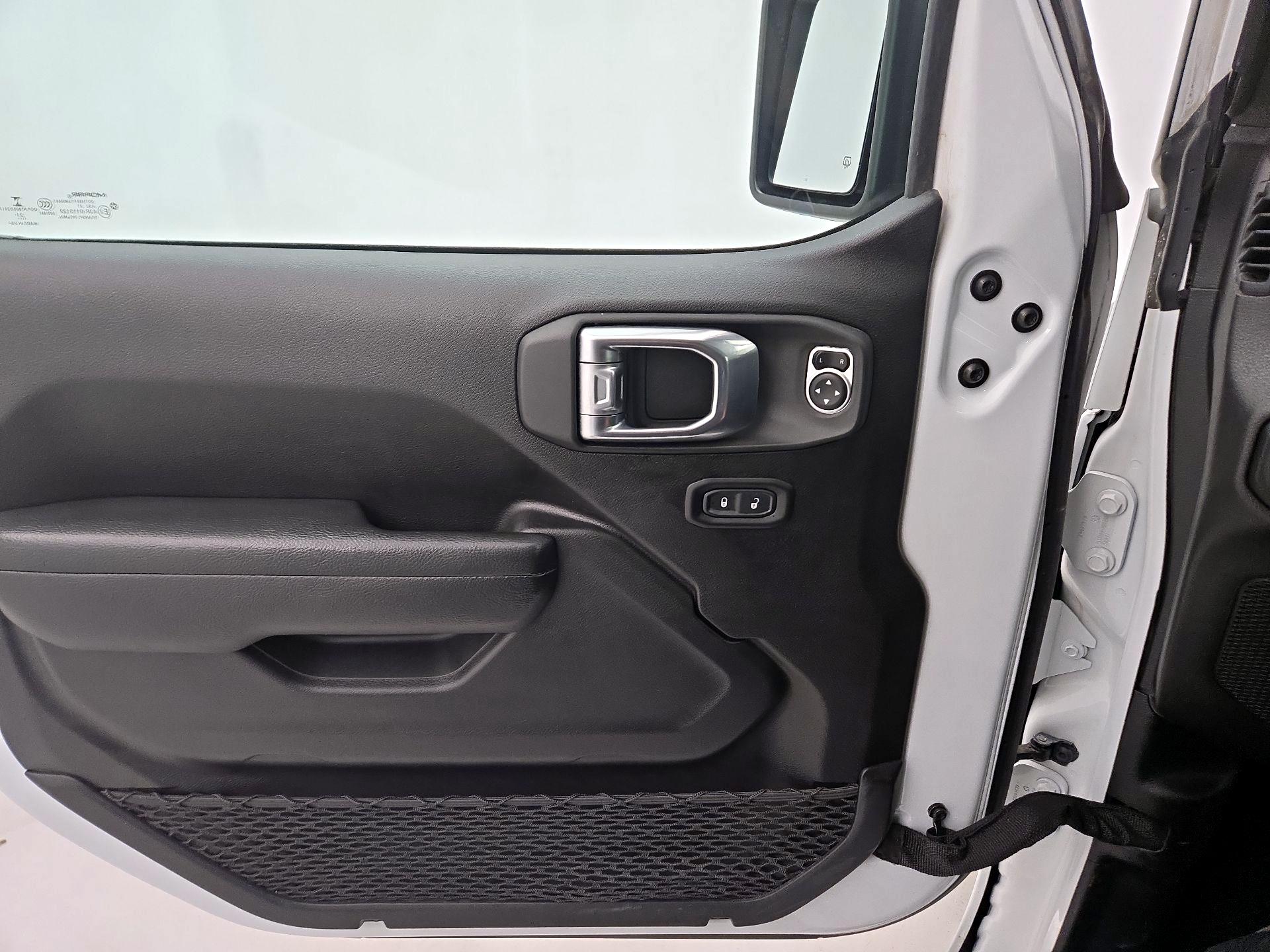 Thumbnail: 2021 Jeep Wrangler - 12