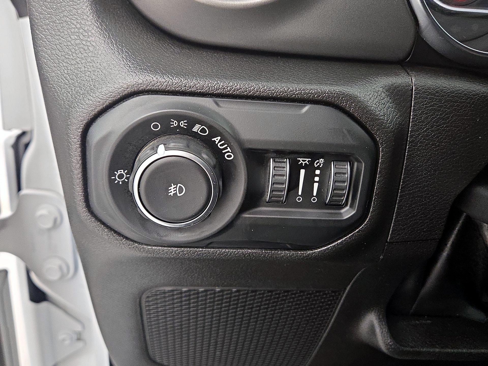 Thumbnail: 2021 Jeep Wrangler - 13