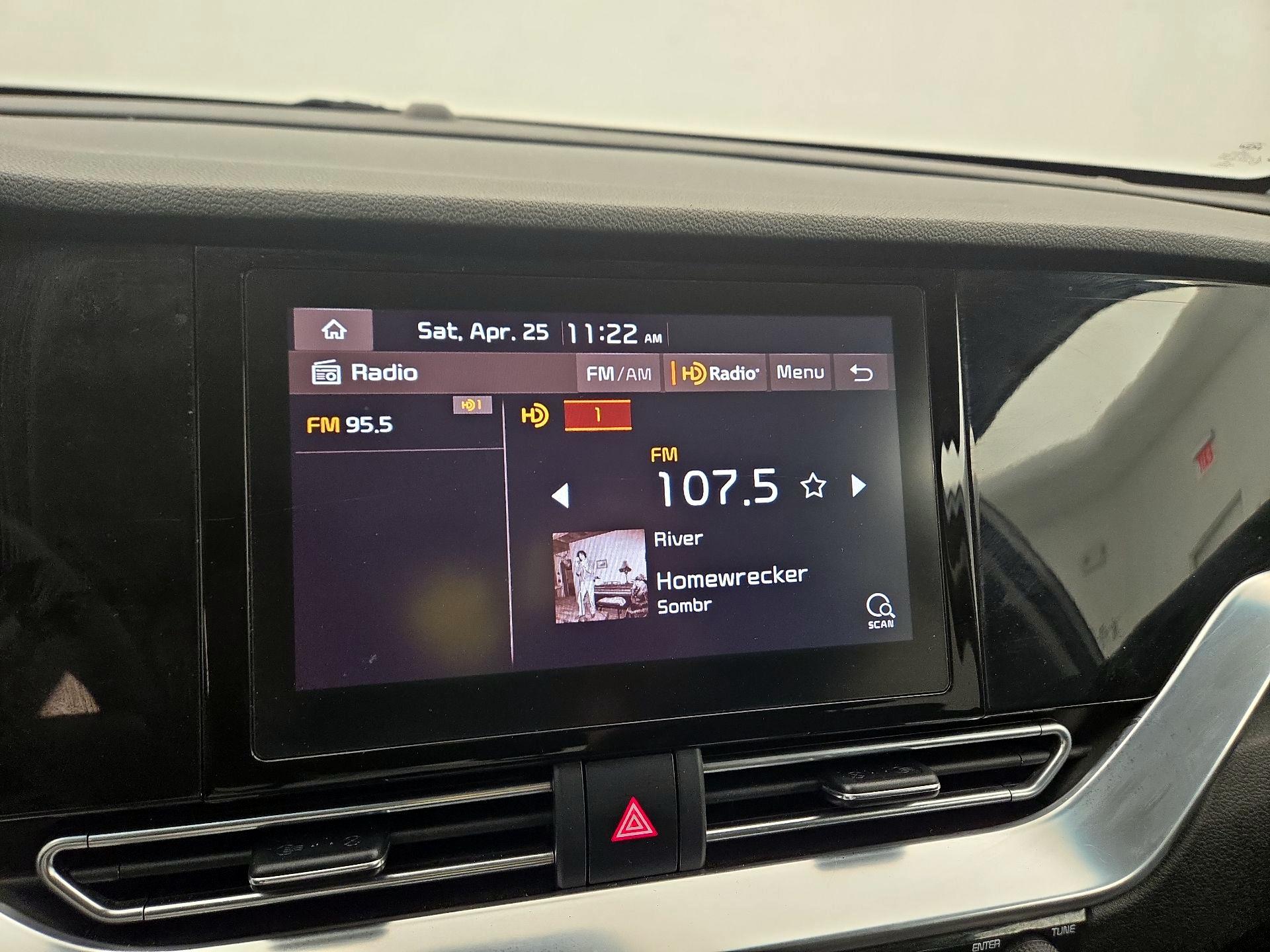 Thumbnail: 2022 Kia Niro - 15