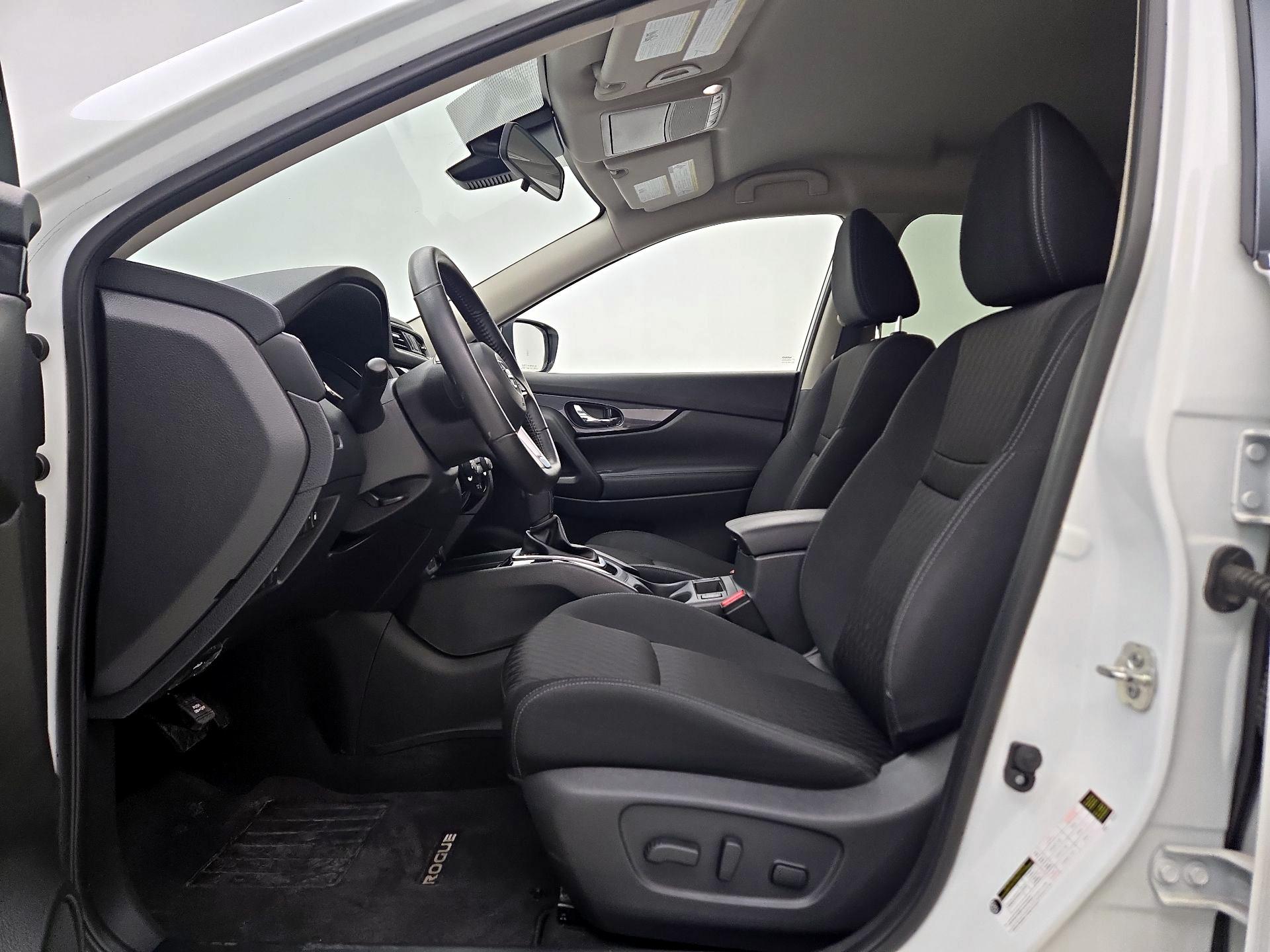 Thumbnail: 2020 Nissan Rogue - 11