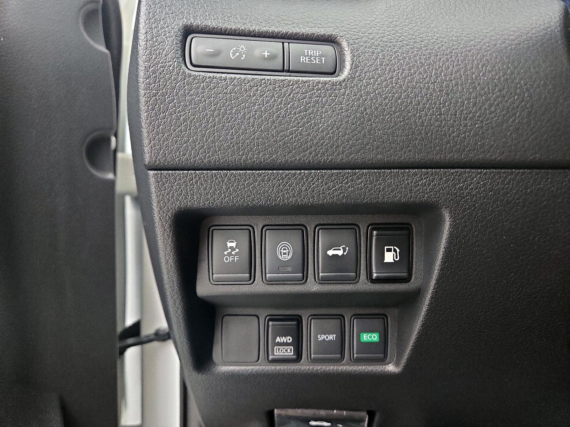 Thumbnail: 2020 Nissan Rogue - 13