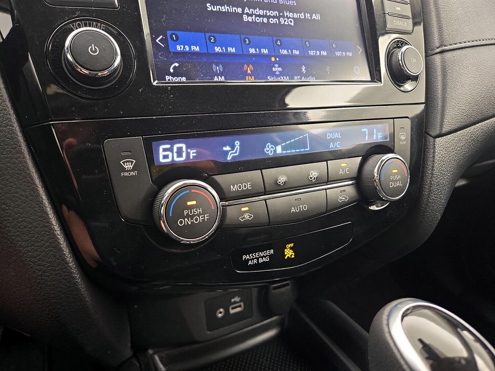 Thumbnail: 2020 Nissan Rogue - 16