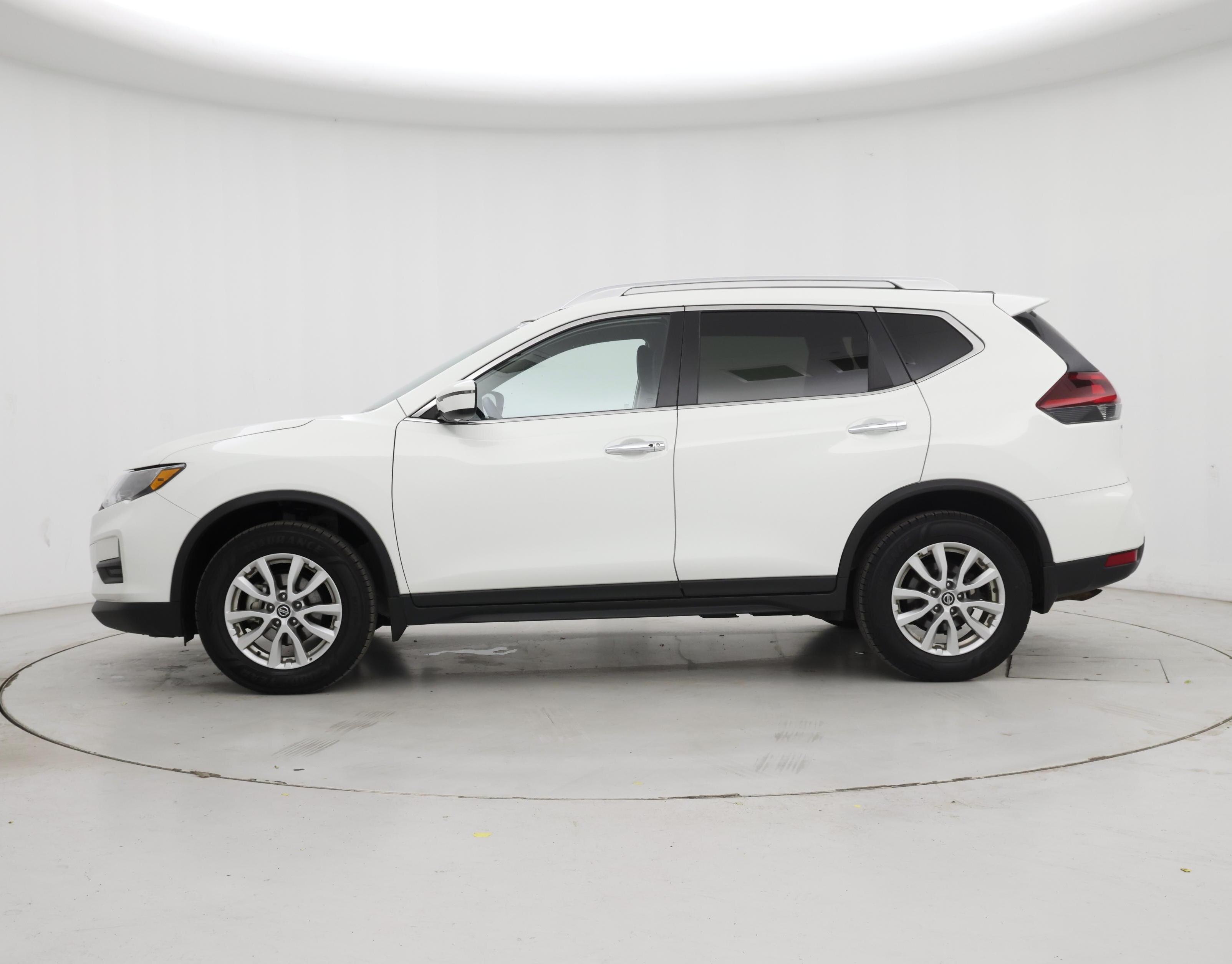 Thumbnail: 2020 Nissan Rogue - 3