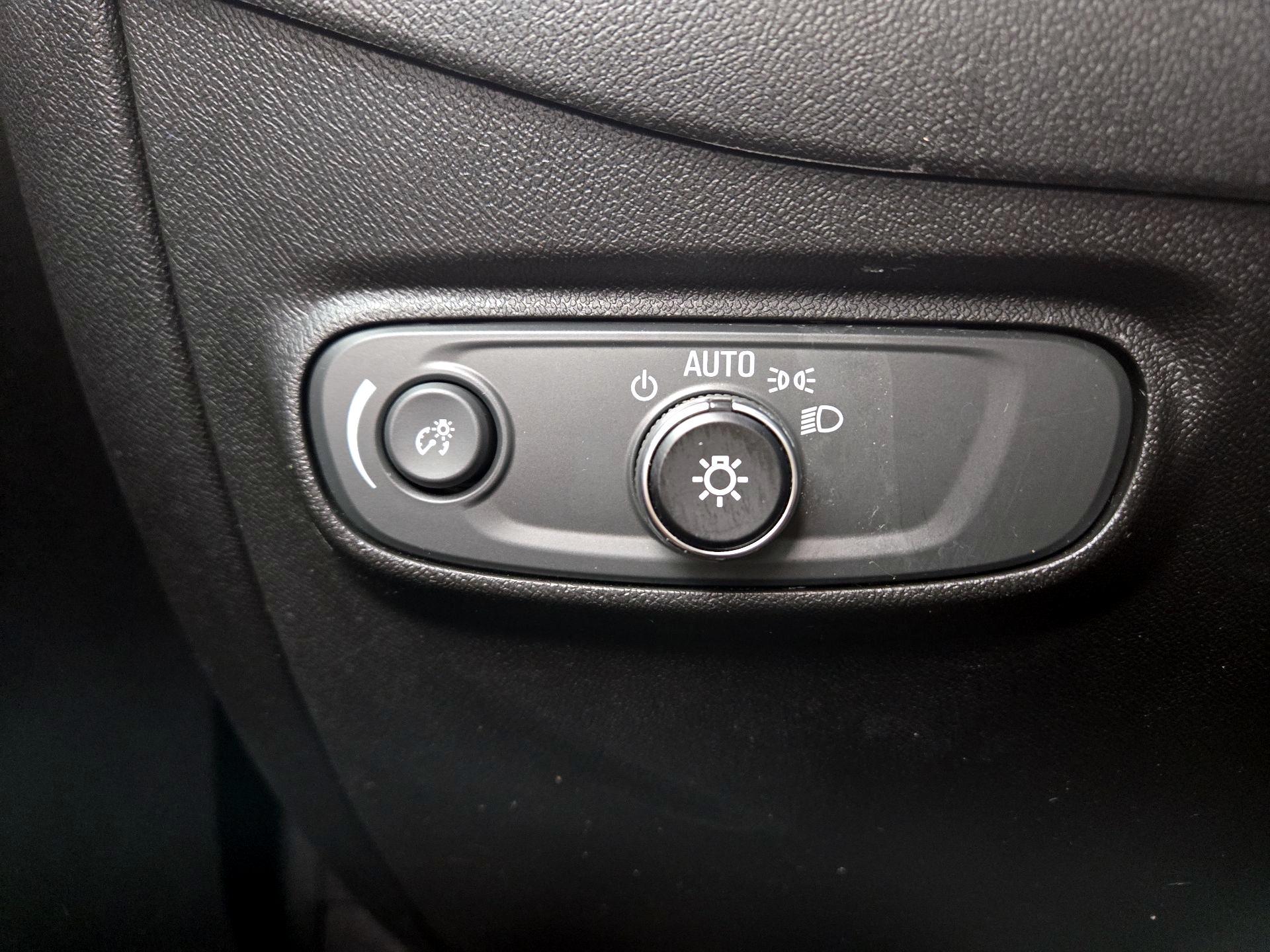 Thumbnail: 2022 Chevrolet Equinox - 13