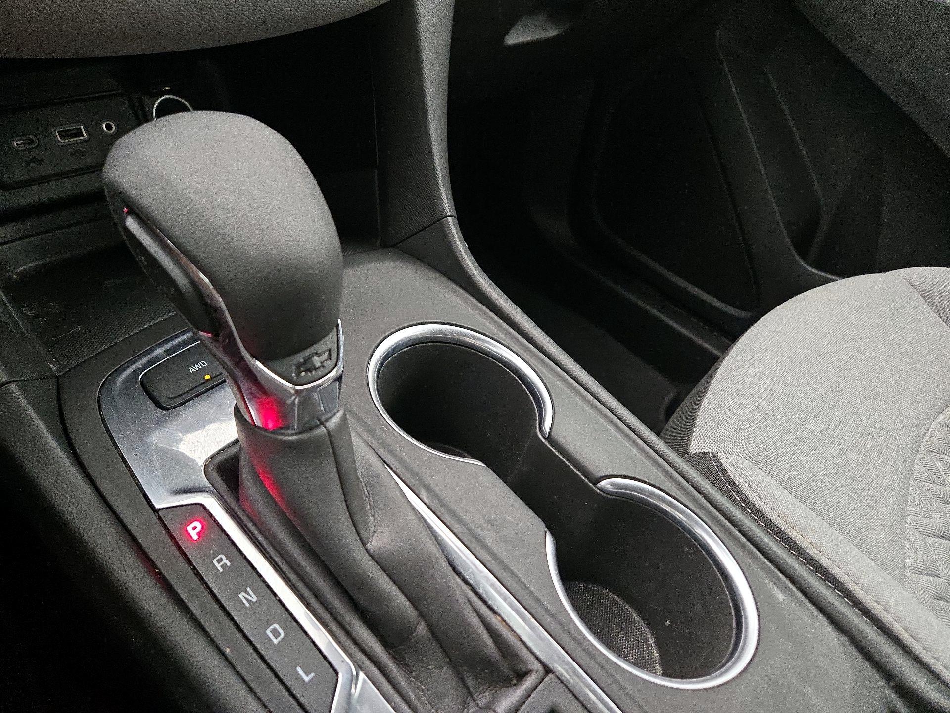 Thumbnail: 2022 Chevrolet Equinox - 17