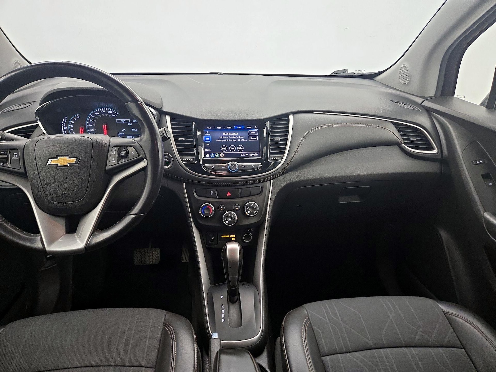 2022 Chevrolet Trax LT - Photo 10