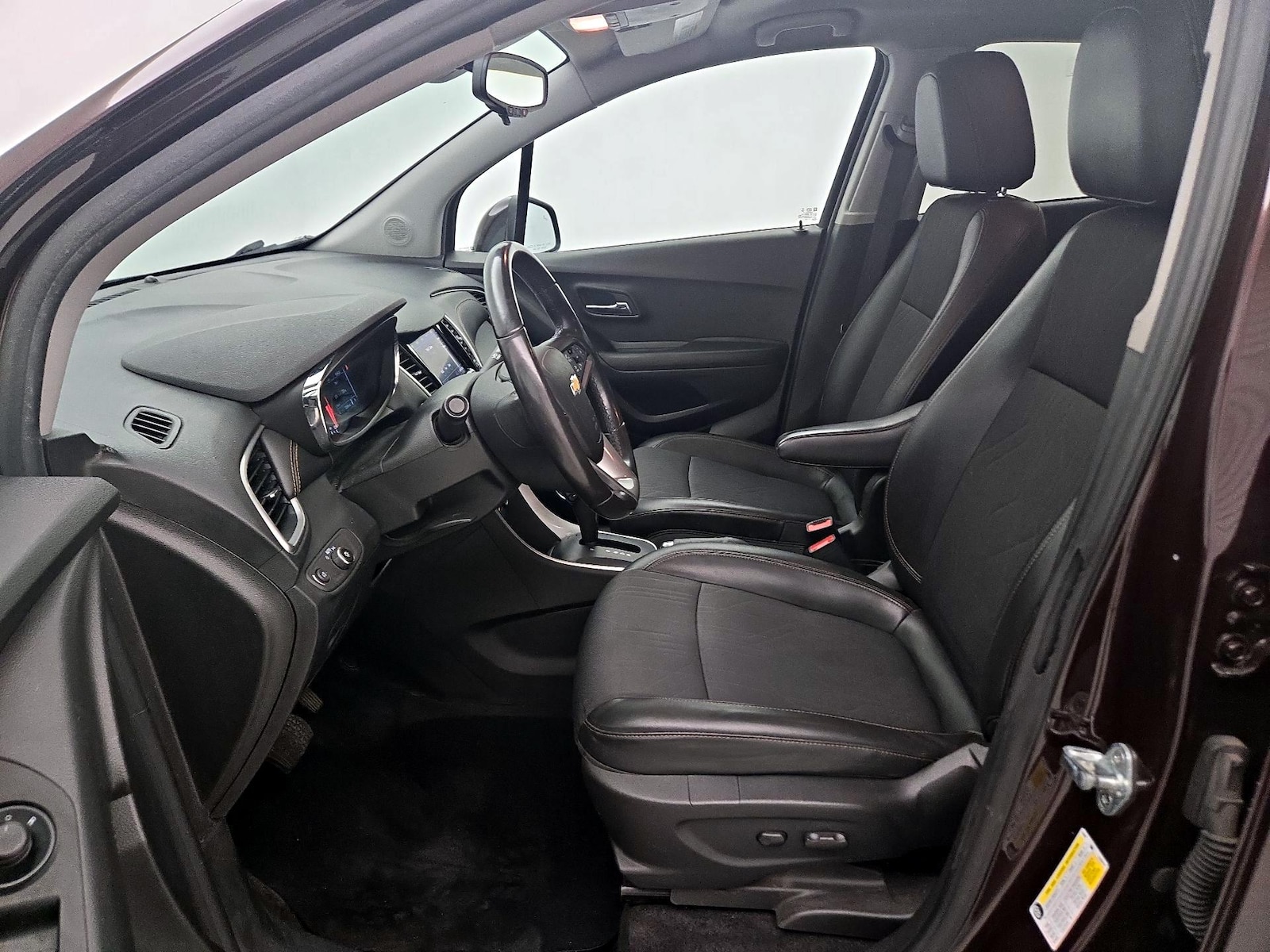 2022 Chevrolet Trax LT - Photo 12
