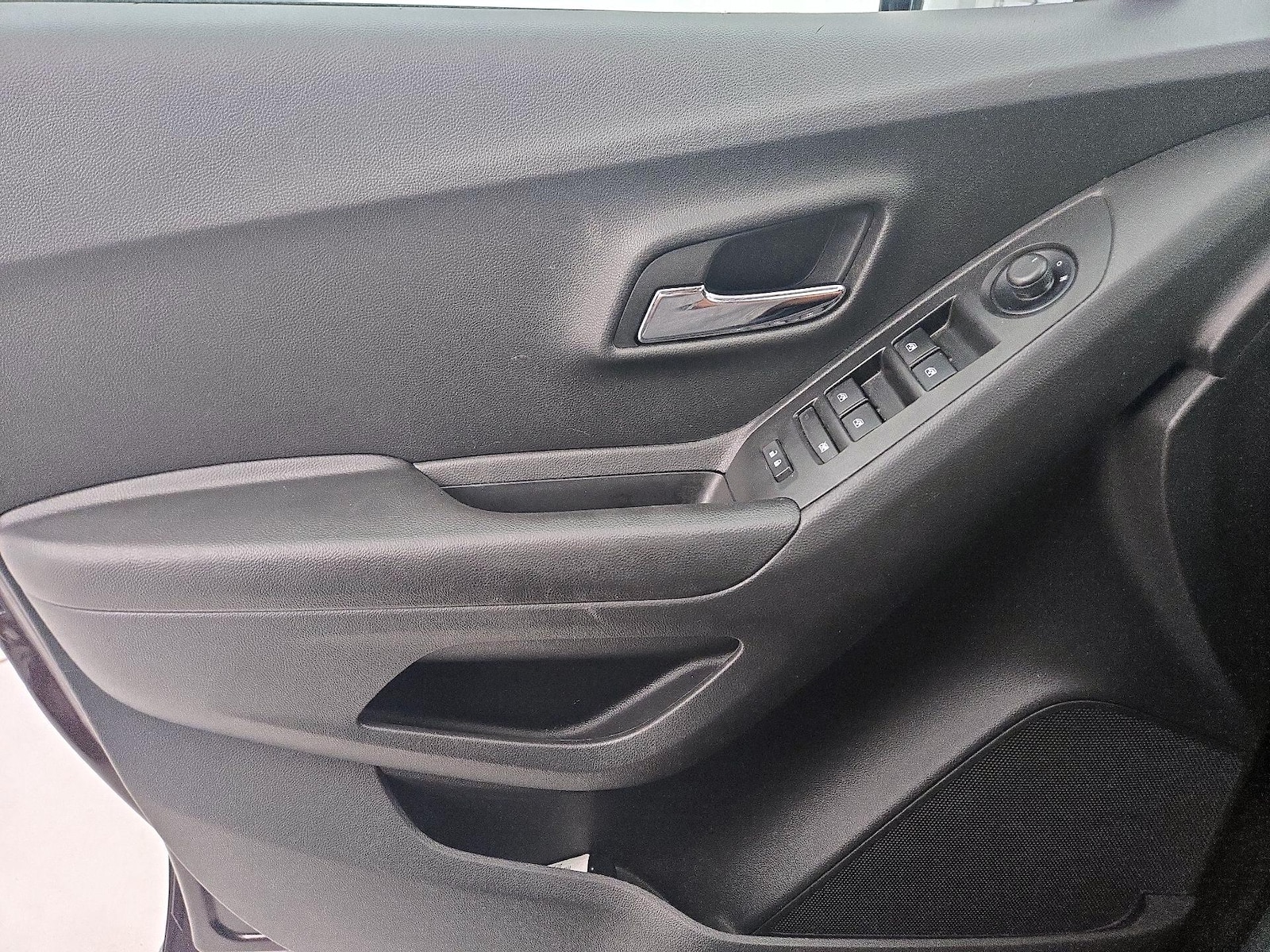 2022 Chevrolet Trax LT - Photo 13