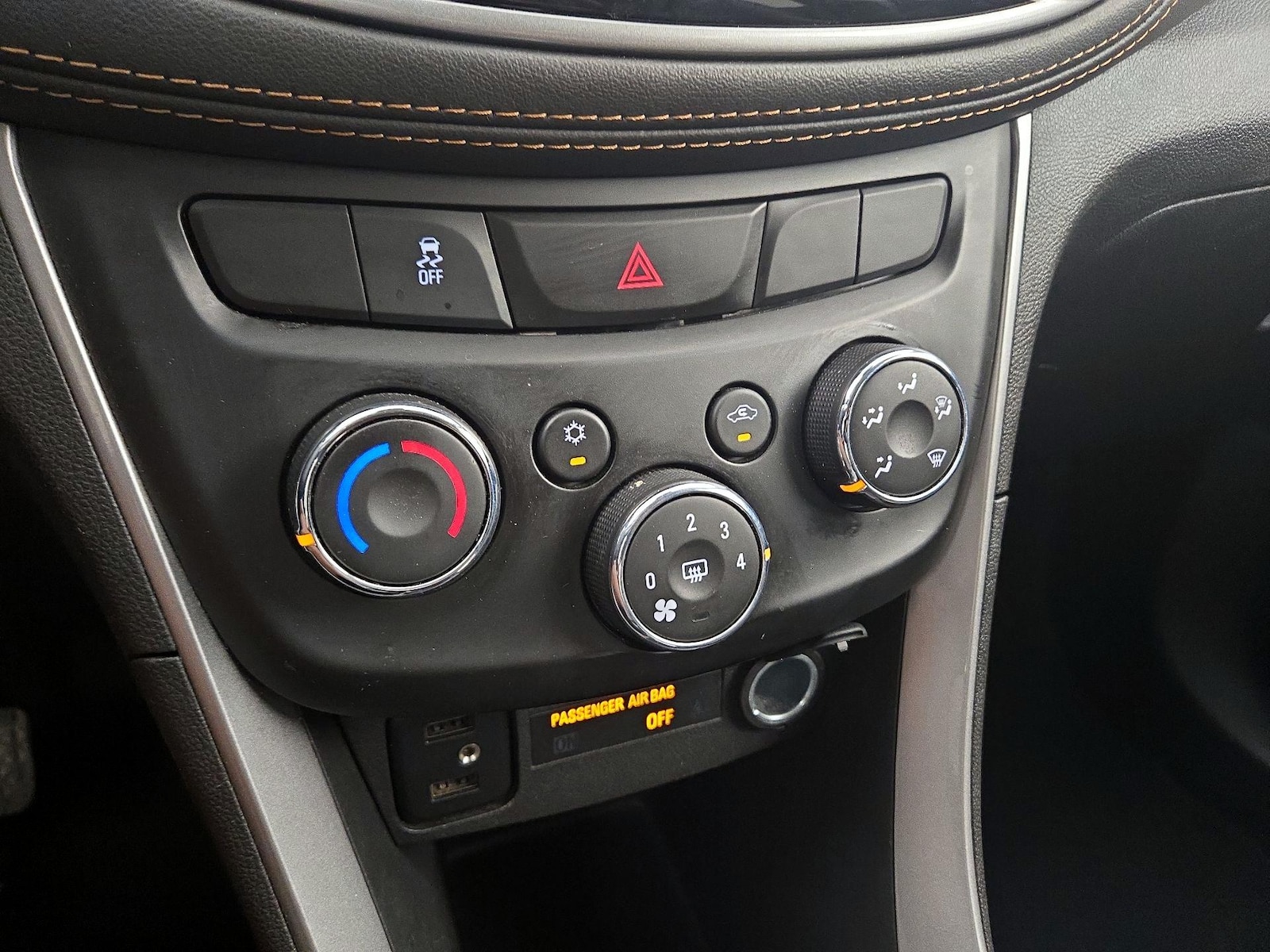 2022 Chevrolet Trax LT - Photo 17