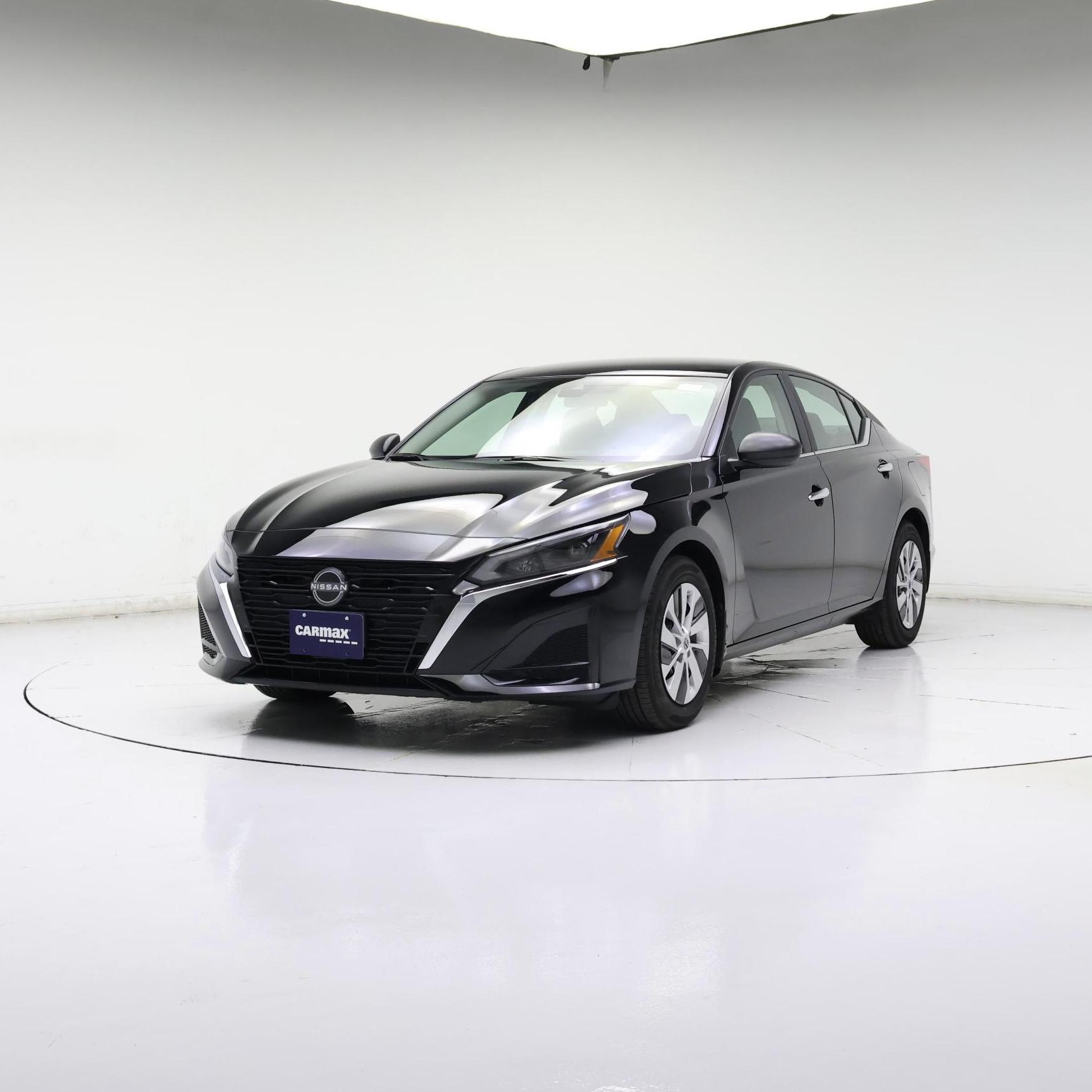 Thumbnail: 2025 Nissan Altima - 4