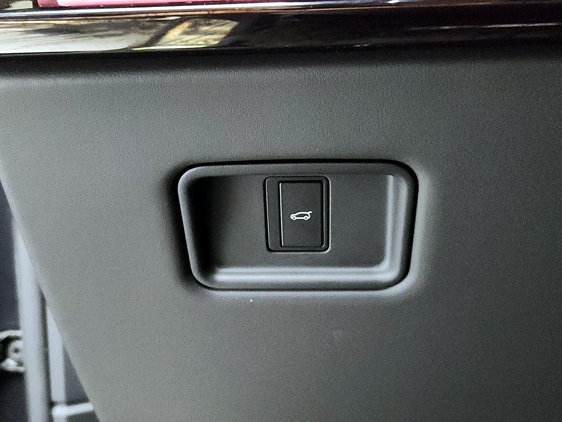 Thumbnail: 2024 Land Rover Range Rover Sport - 13