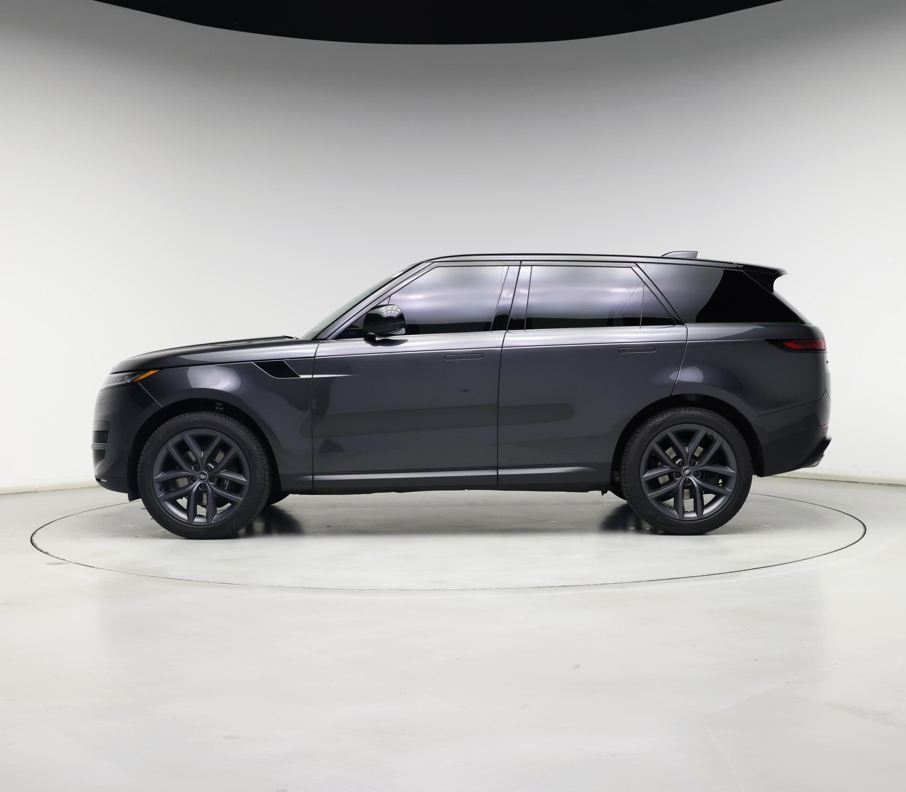 Thumbnail: 2024 Land Rover Range Rover Sport - 3