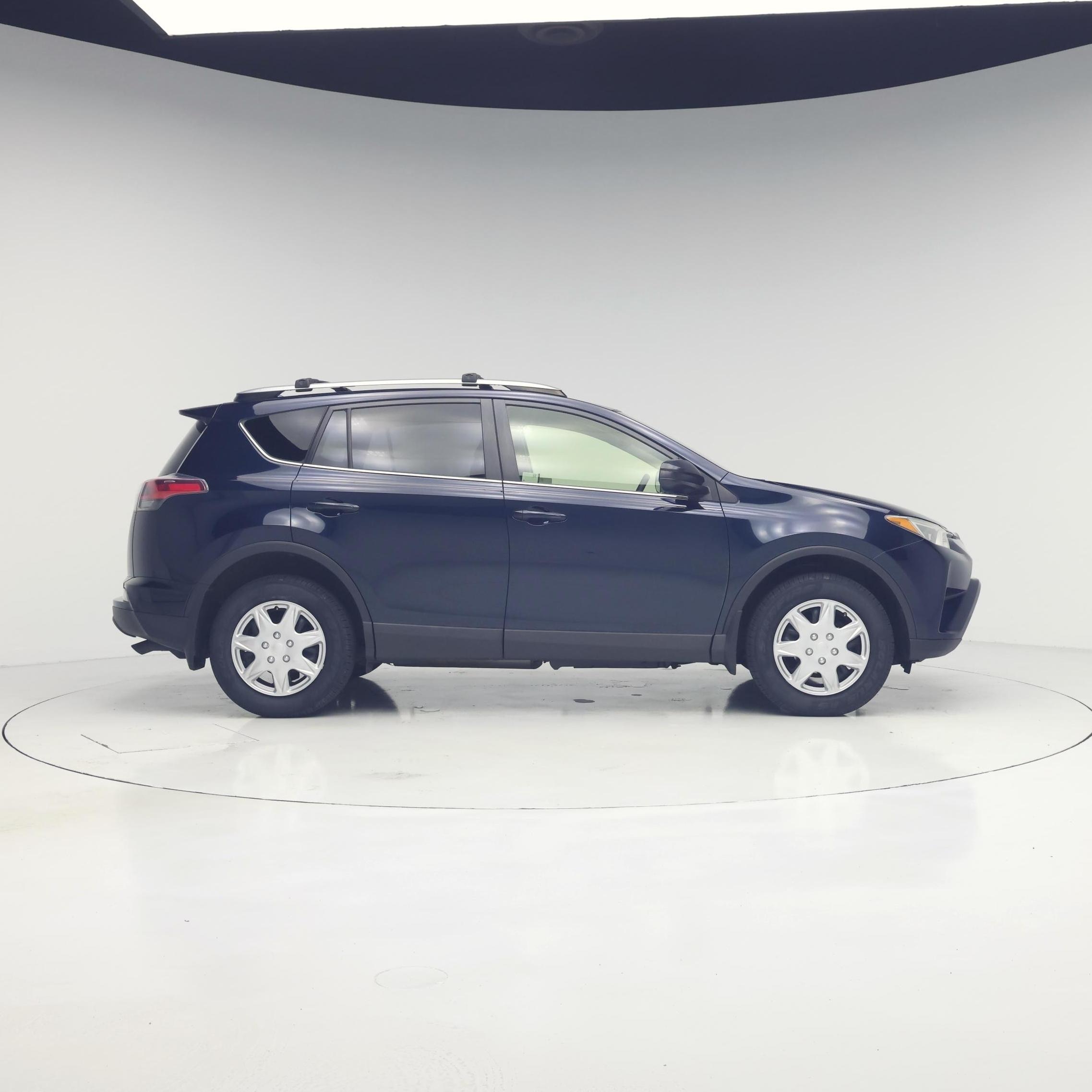 Thumbnail: 2018 Toyota RAV4 - 7