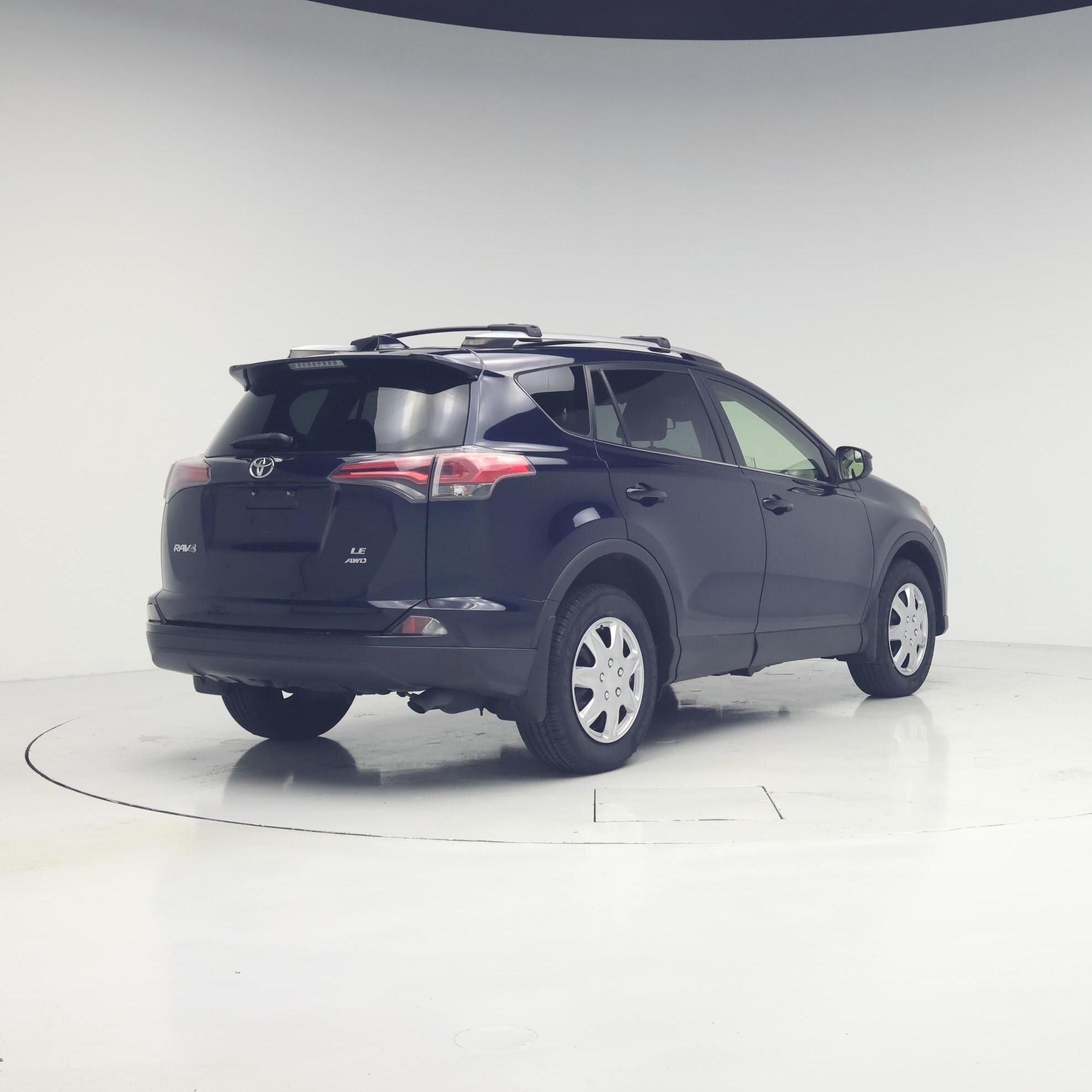 Thumbnail: 2018 Toyota RAV4 - 8