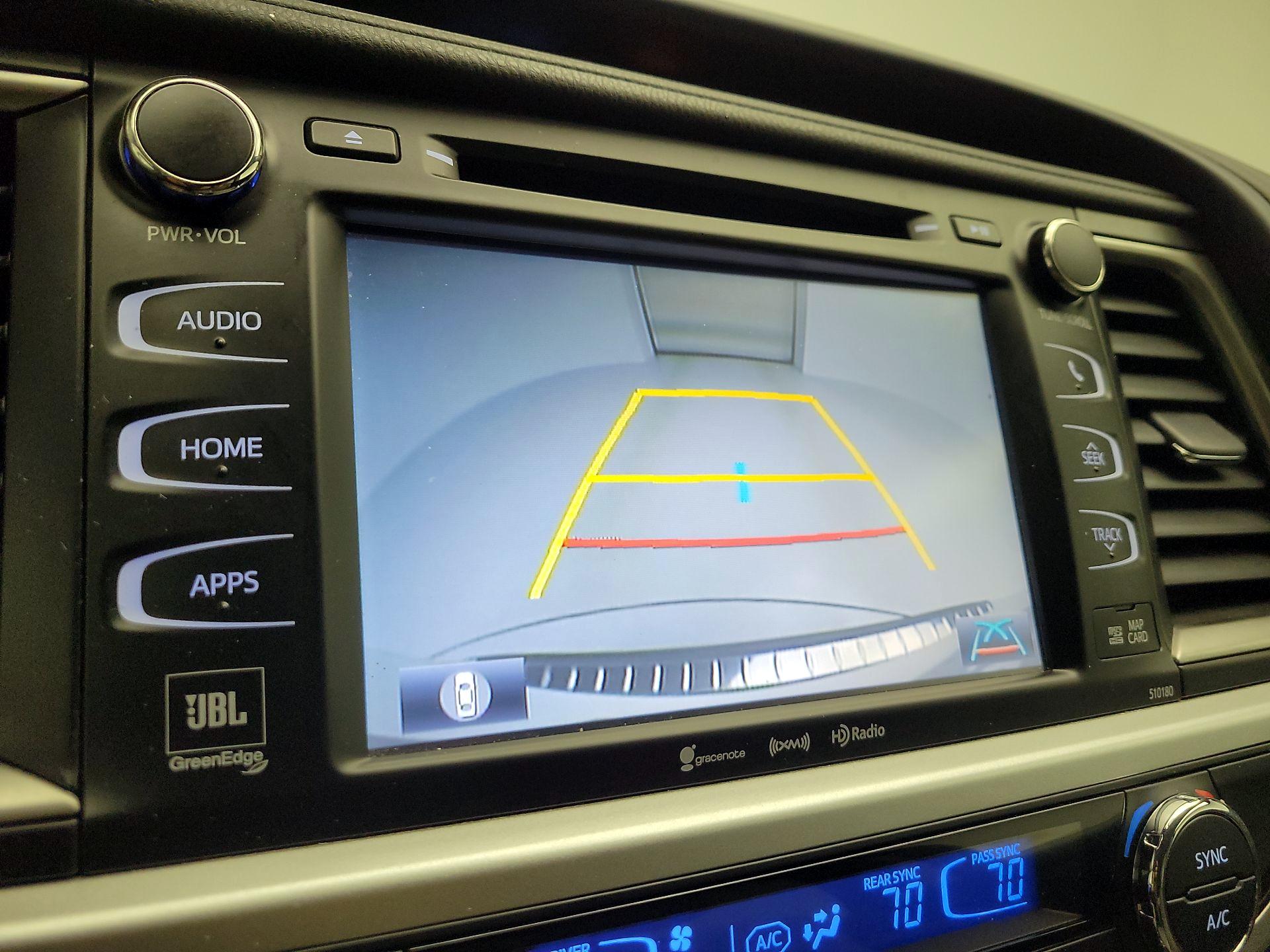 Thumbnail: 2018 Toyota Highlander - 14