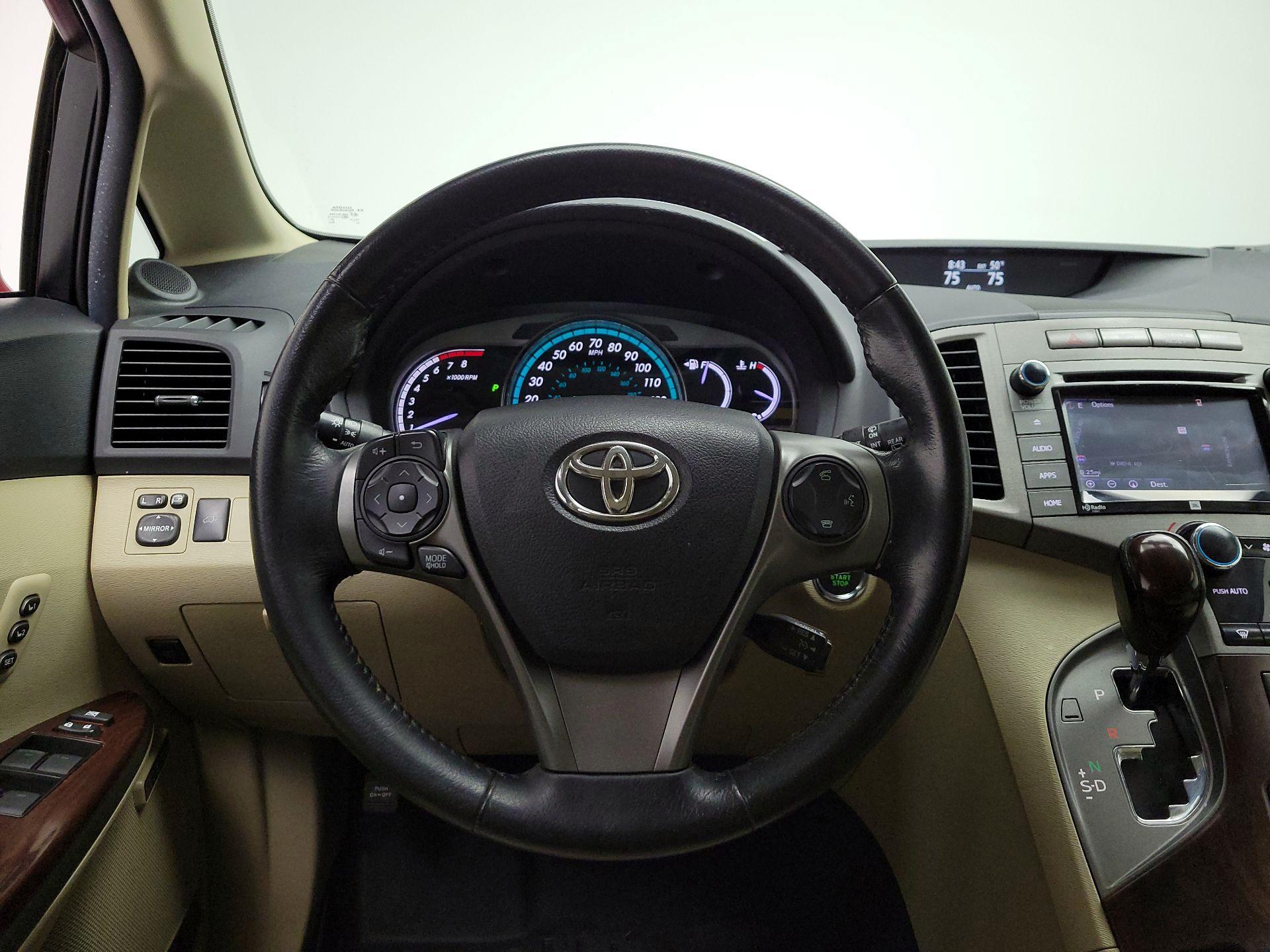 Thumbnail: 2015 Toyota Venza - 10