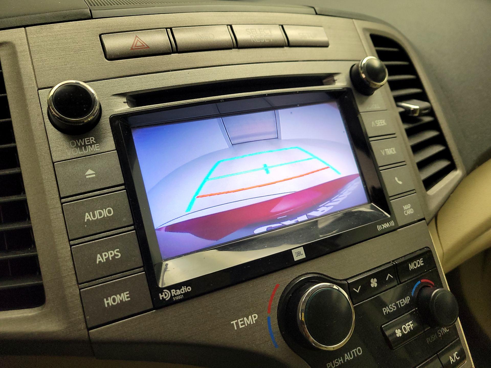 Thumbnail: 2015 Toyota Venza - 14