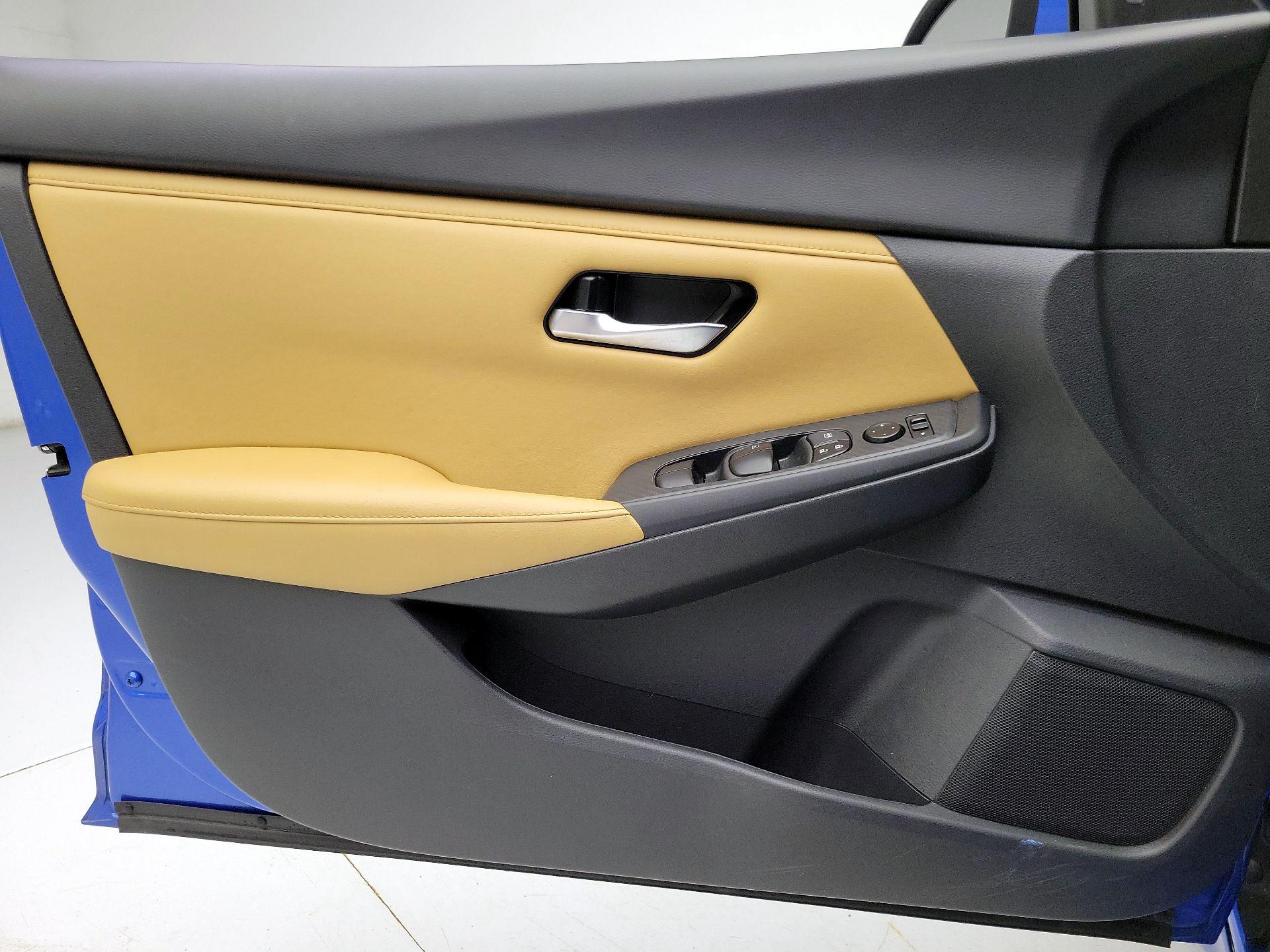 Thumbnail: 2023 Nissan Sentra - 12