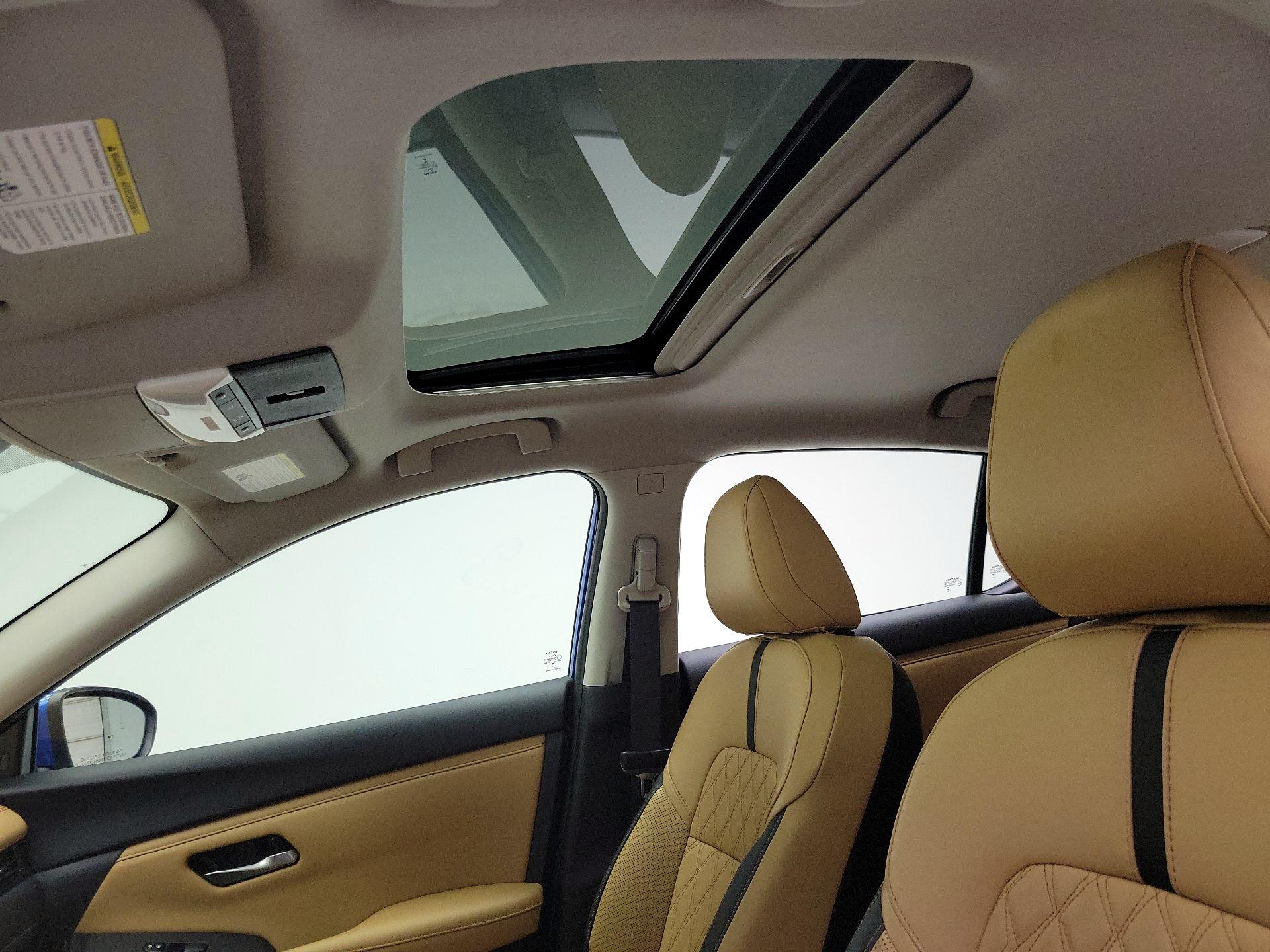 Thumbnail: 2023 Nissan Sentra - 19