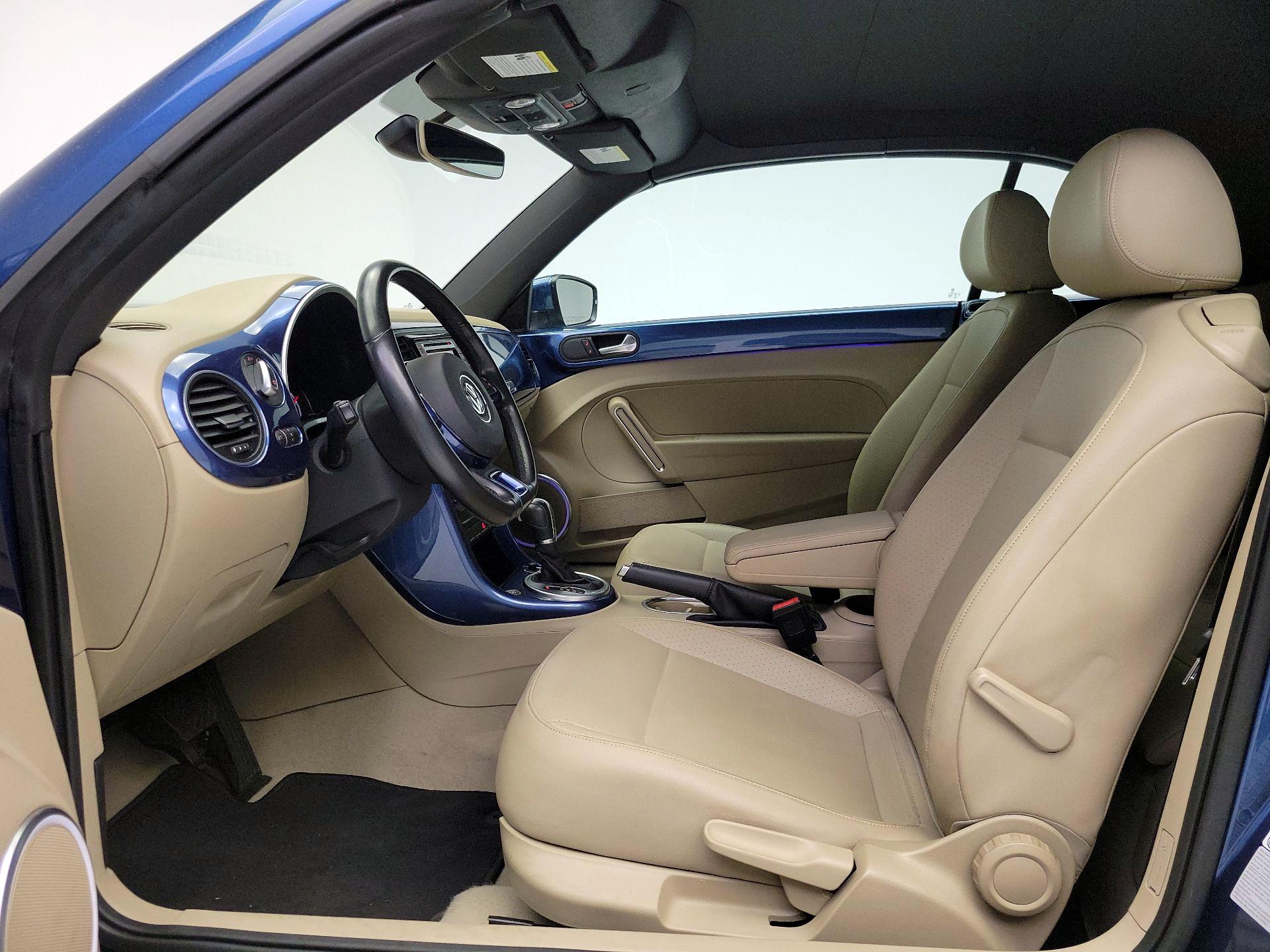 Thumbnail: 2017 Volkswagen Beetle - 11
