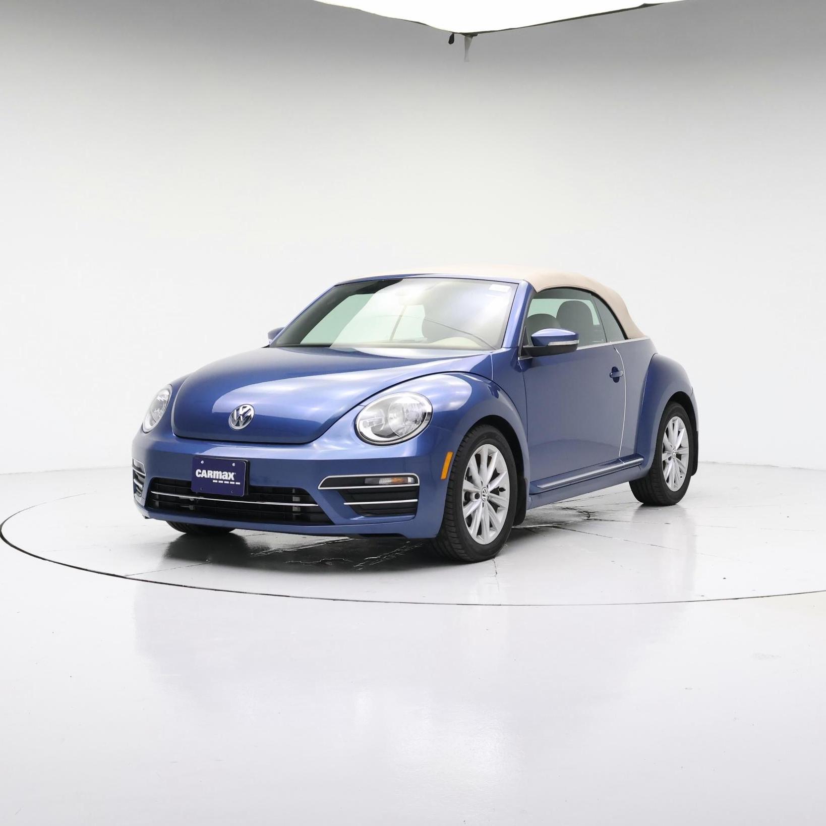 Thumbnail: 2017 Volkswagen Beetle - 8