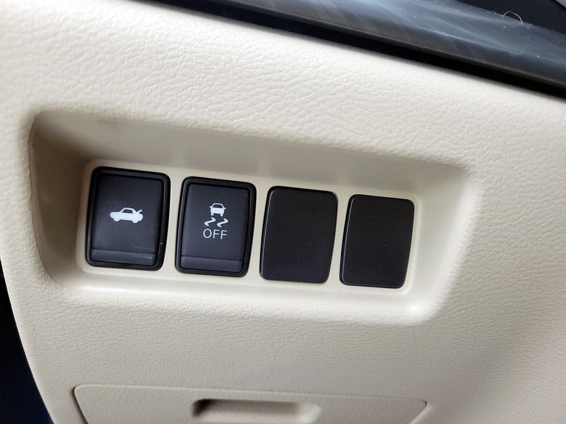 Thumbnail: 2017 Nissan Maxima - 13