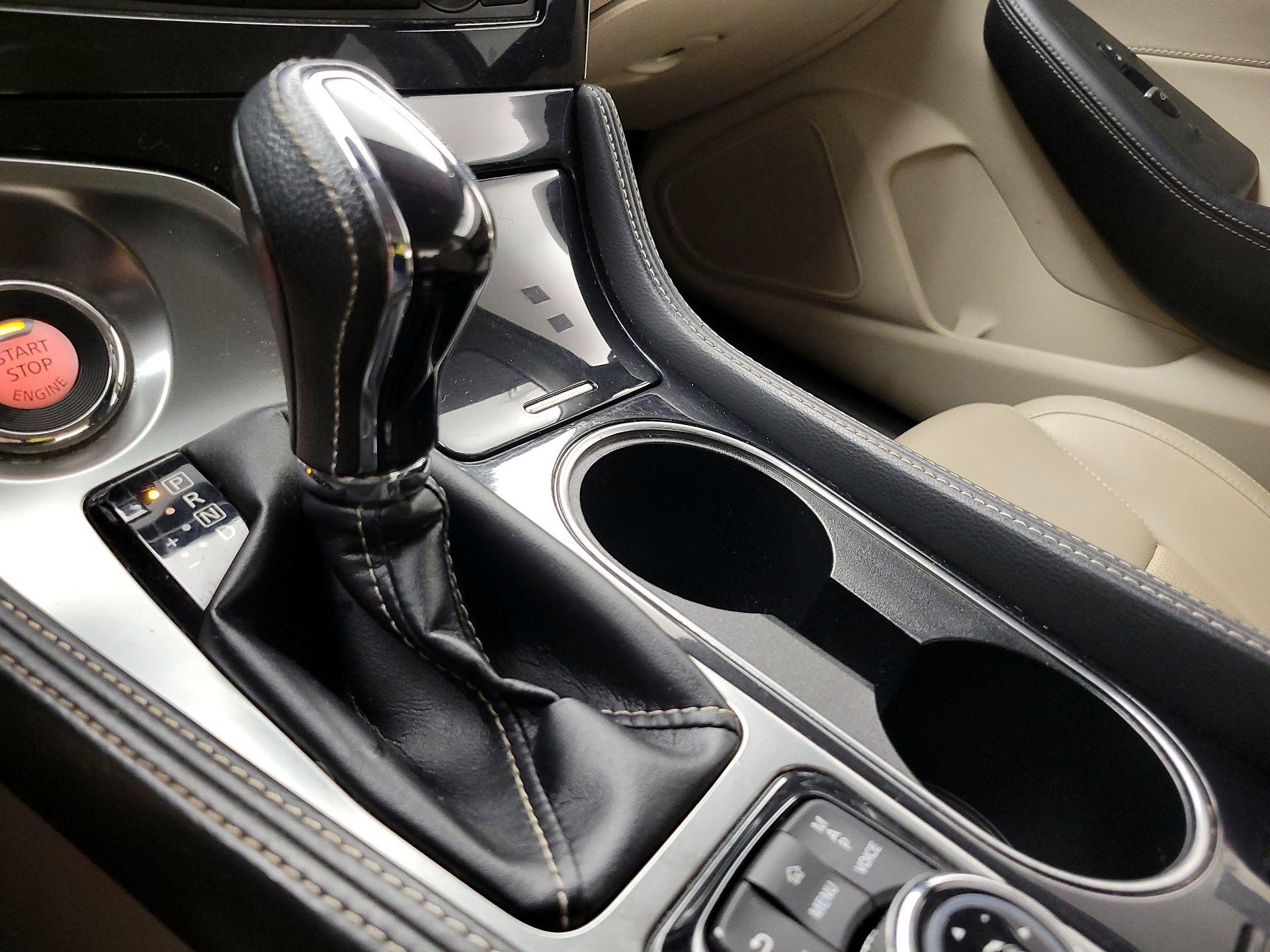 Thumbnail: 2017 Nissan Maxima - 18