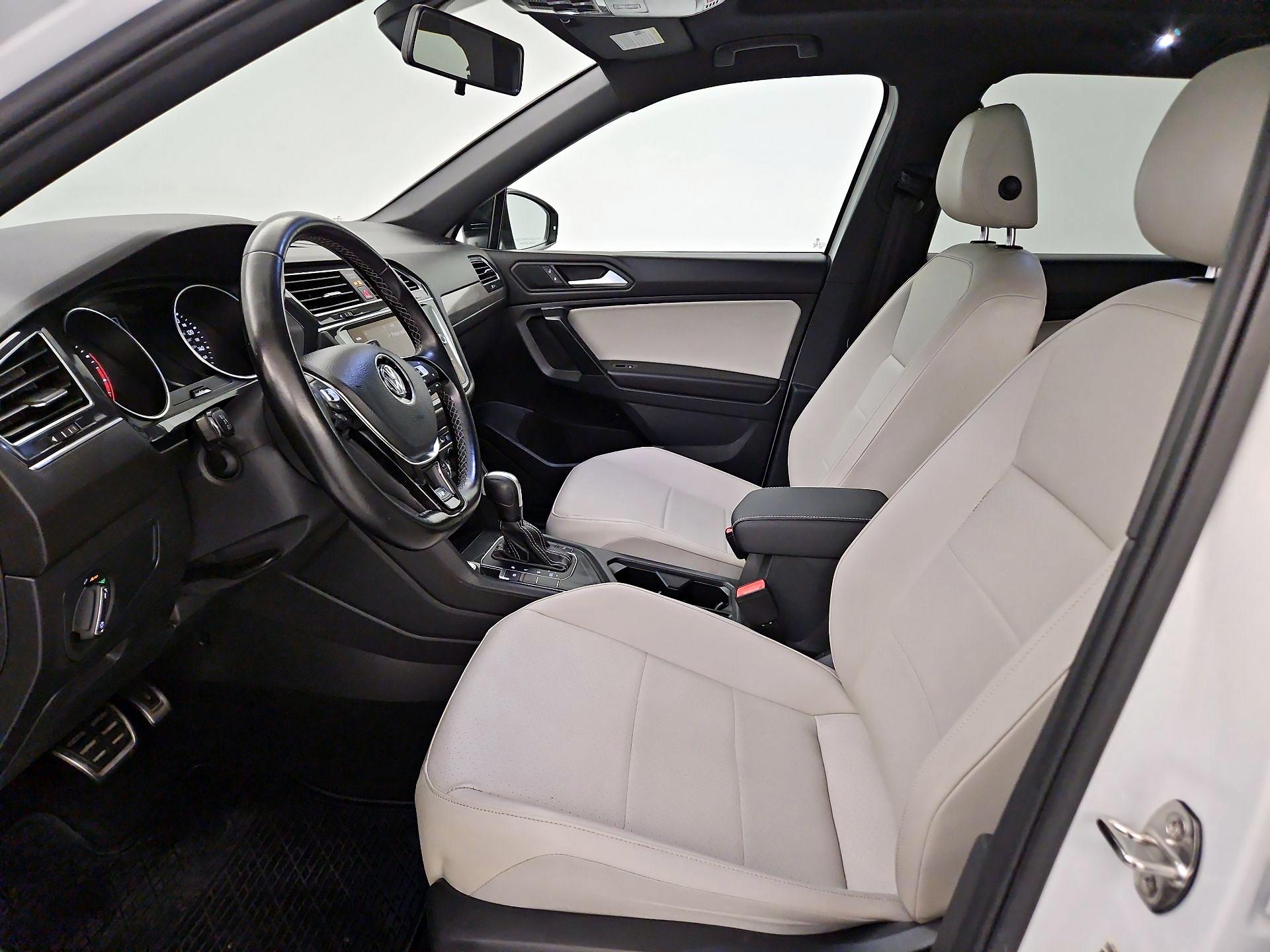 Thumbnail: 2021 Volkswagen Tiguan - 11