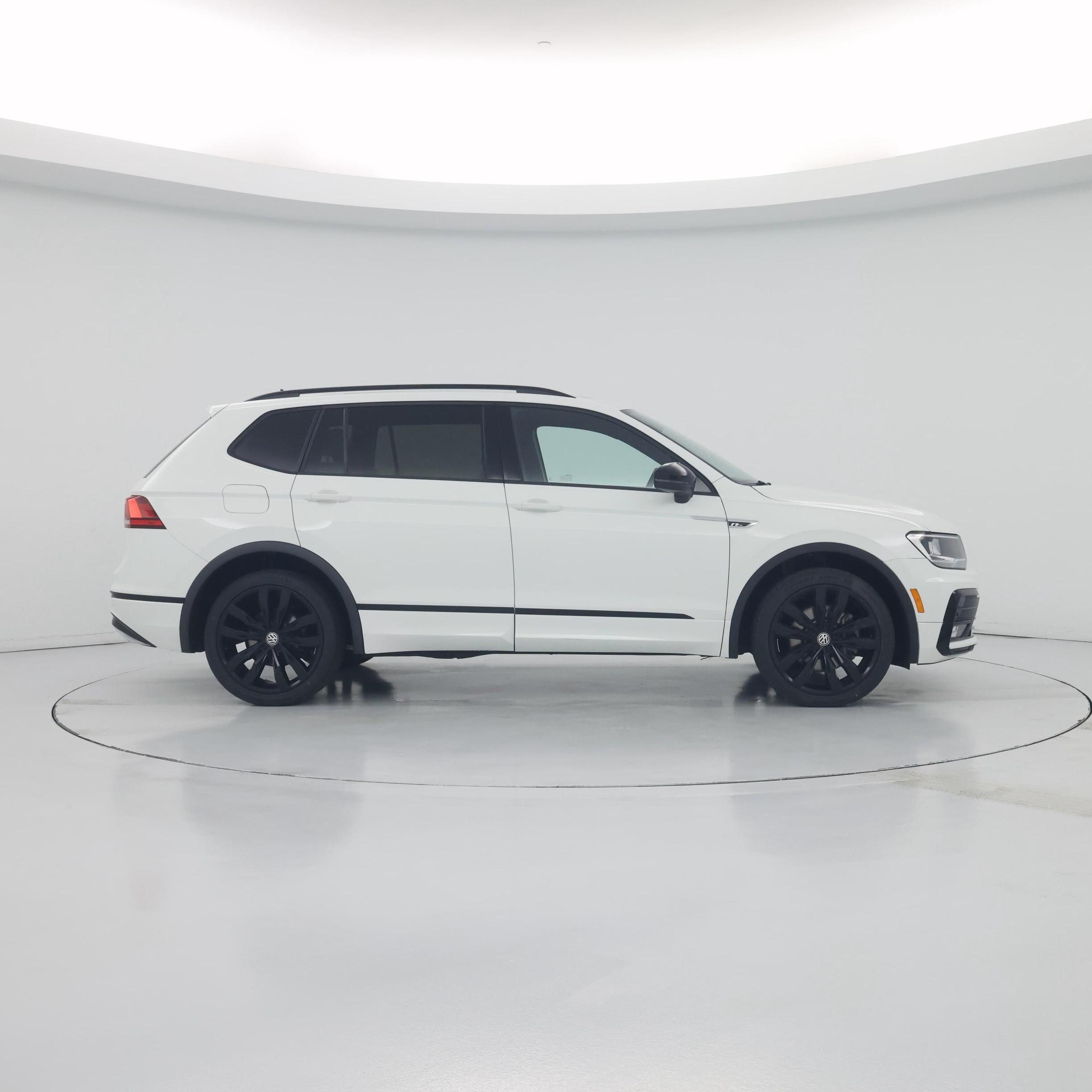 Thumbnail: 2021 Volkswagen Tiguan - 7