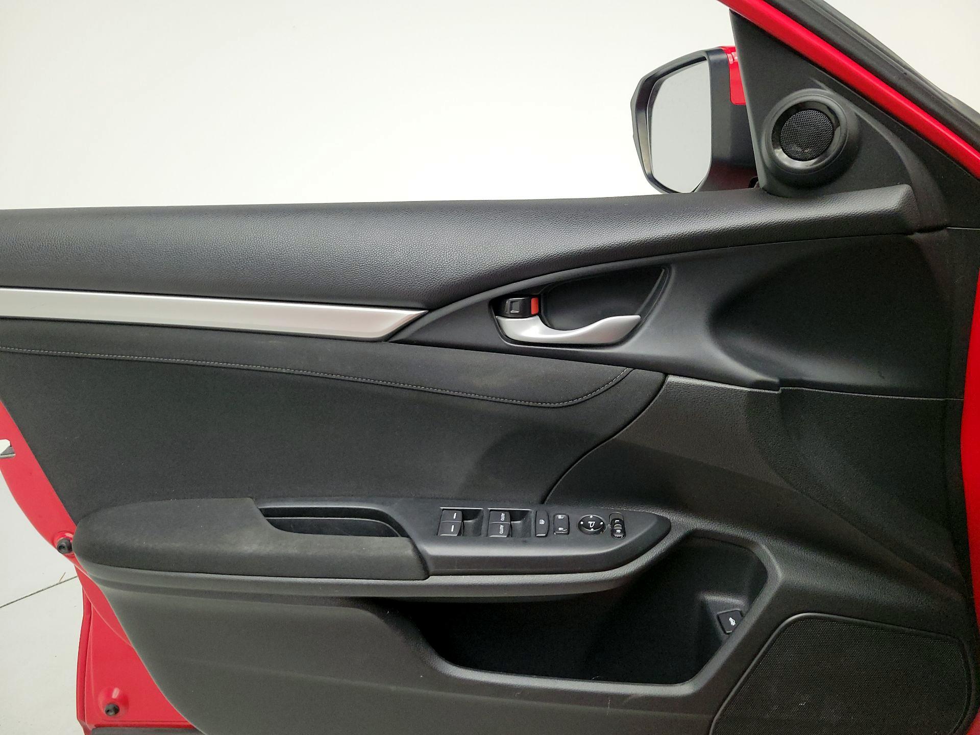 Thumbnail: 2017 Honda Civic - 12